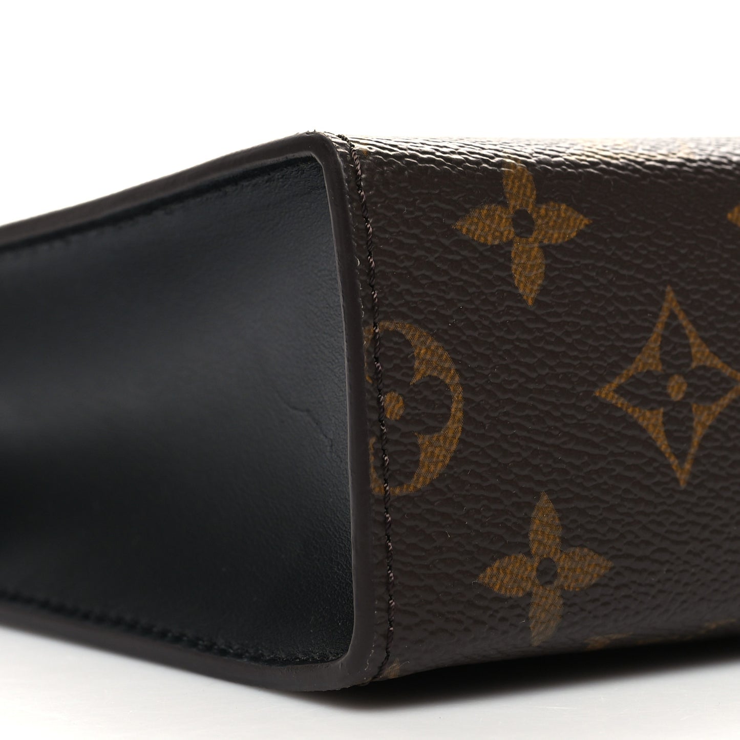 Monogram Poche Toilette NM