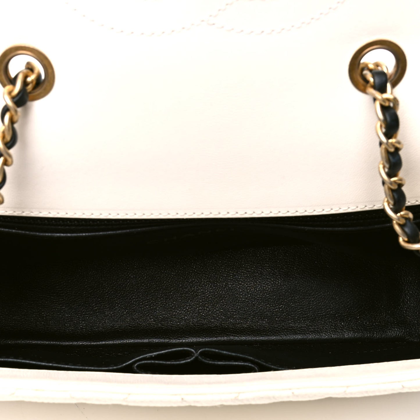 Caviar Quilted Small CC Filigree Flap White Black