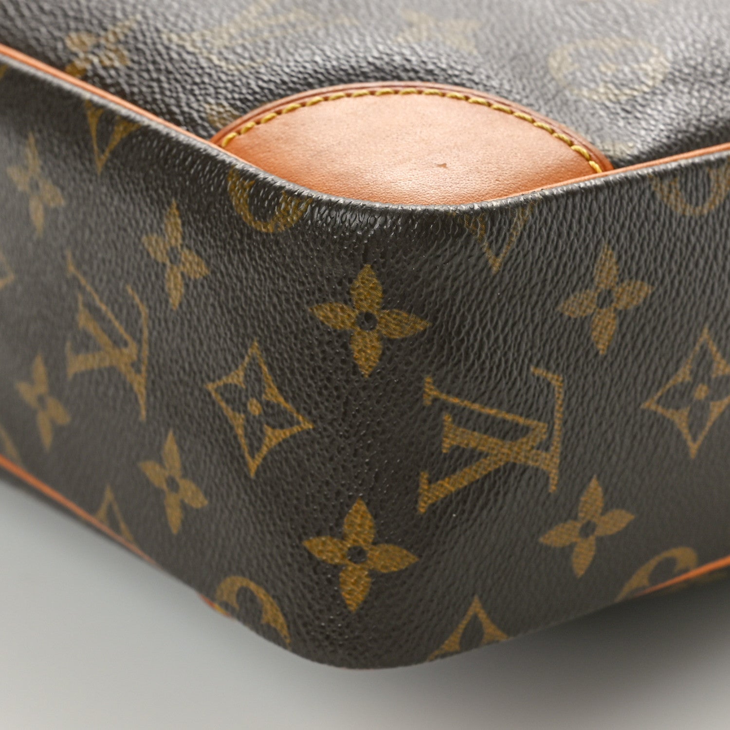 Louis Vuitton Monogram Trocadero 30 9 of 10