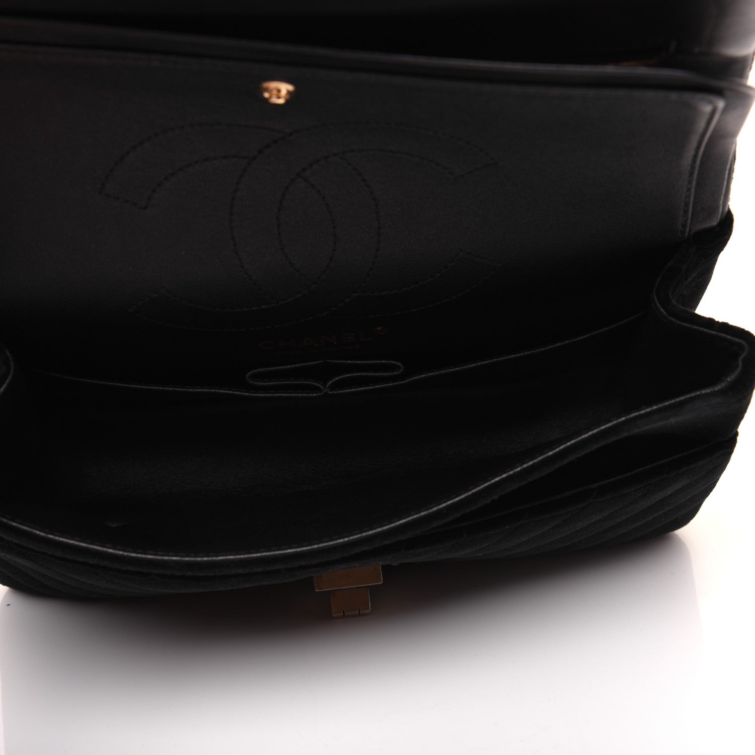 Chanel Velvet Chevron Quilted 2.55 Reissue 225 Flap Black 5 of 17