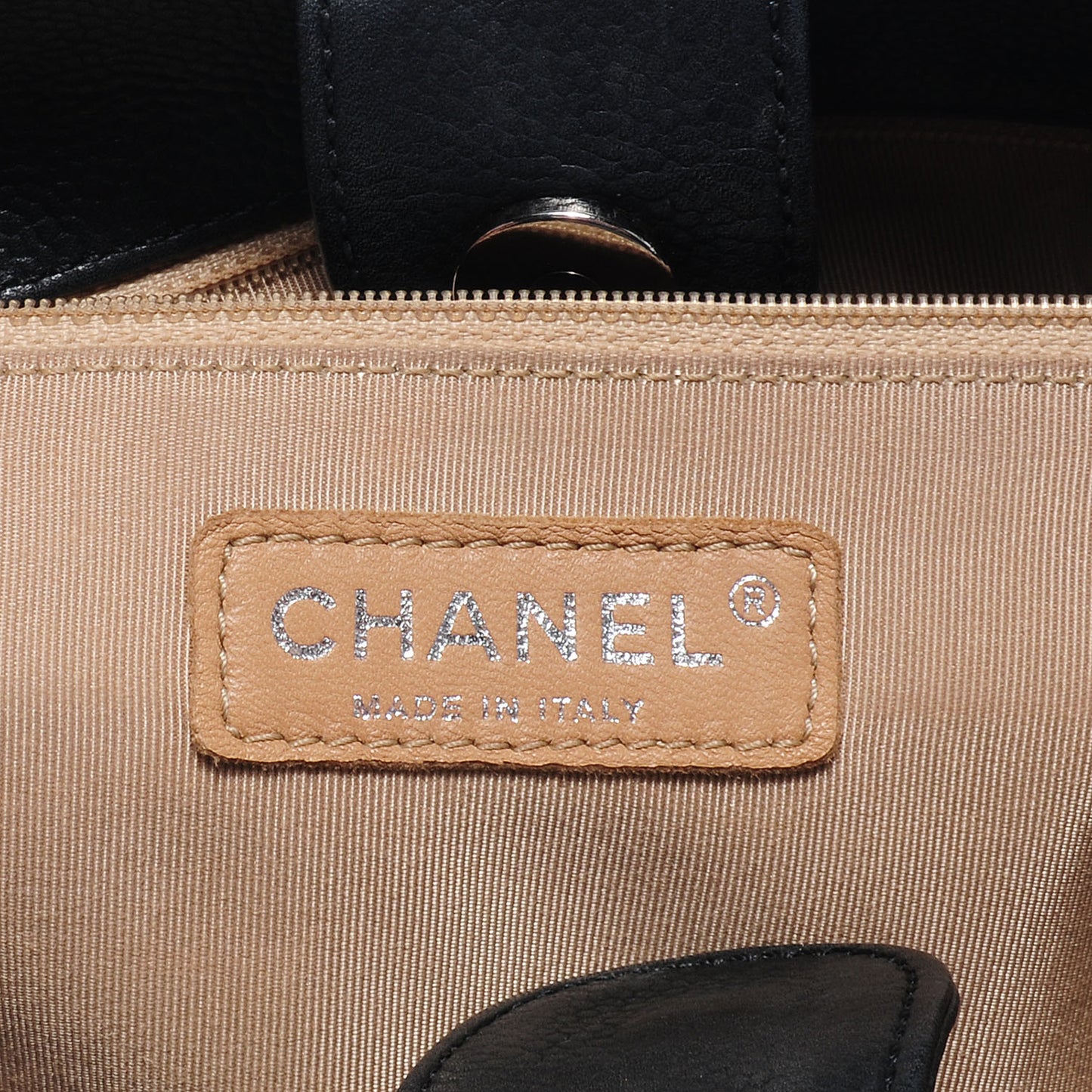 Caviar Petit Shopping Tote PST Black
