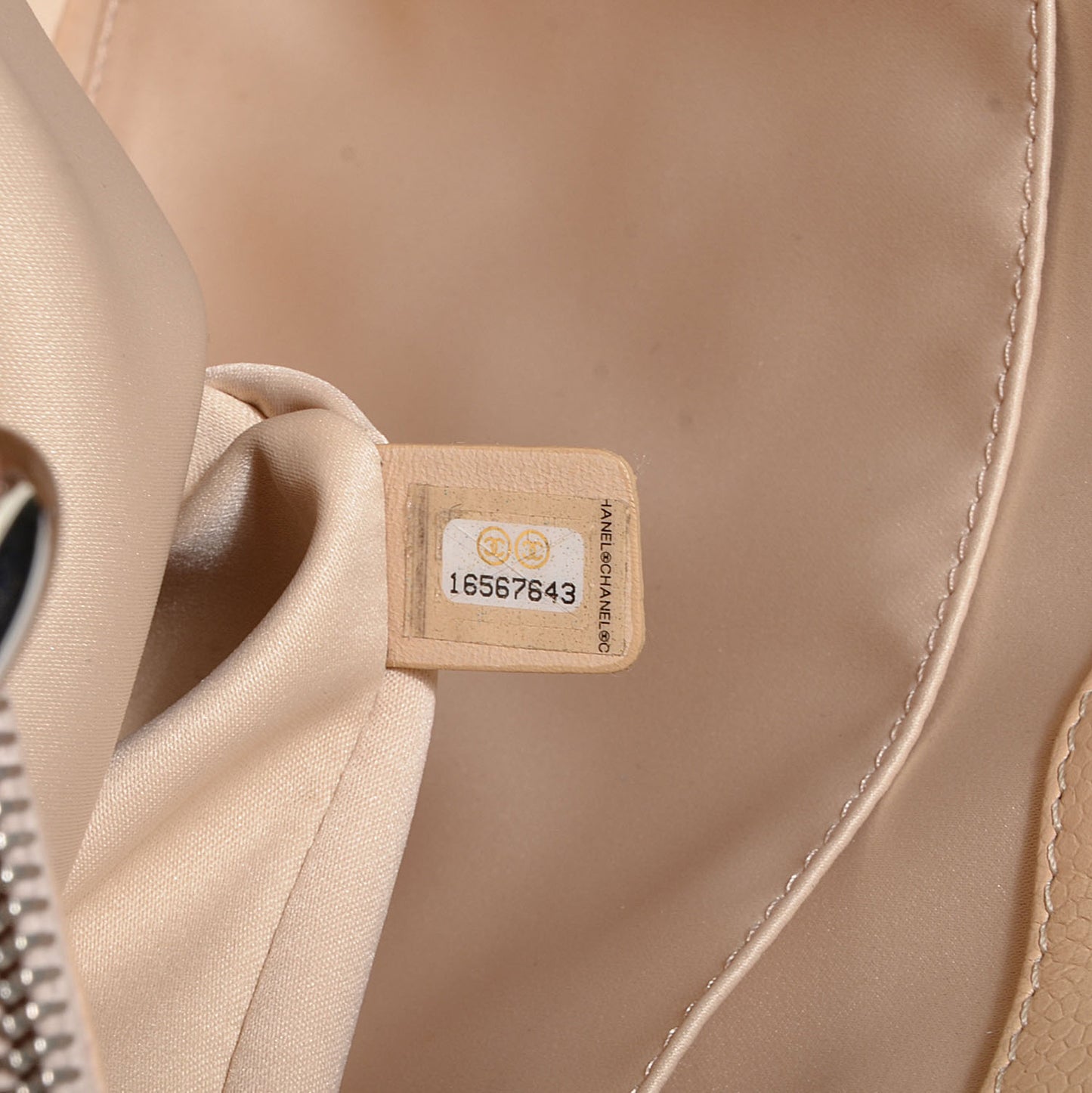 Caviar Grand Shopping Tote GST Beige Clair