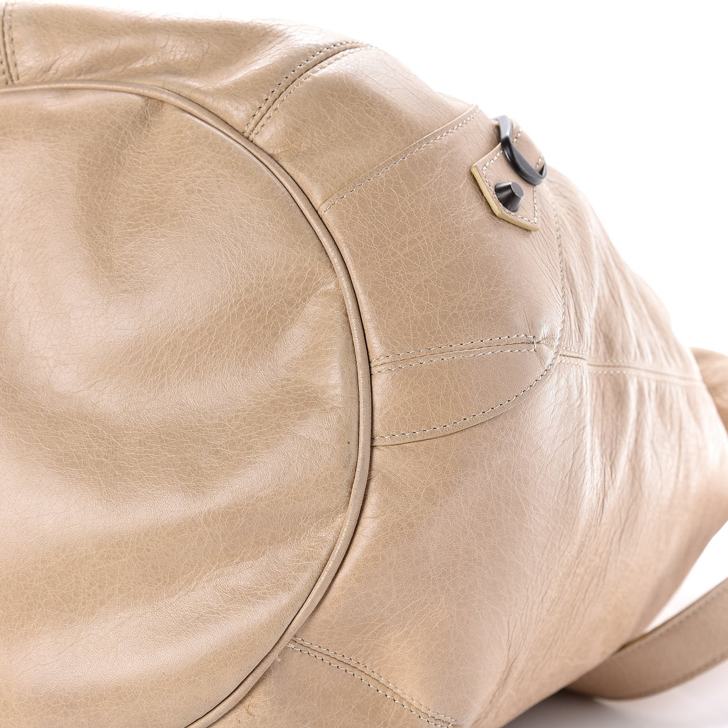 Agneau Classic Hardware Pompon Sahara