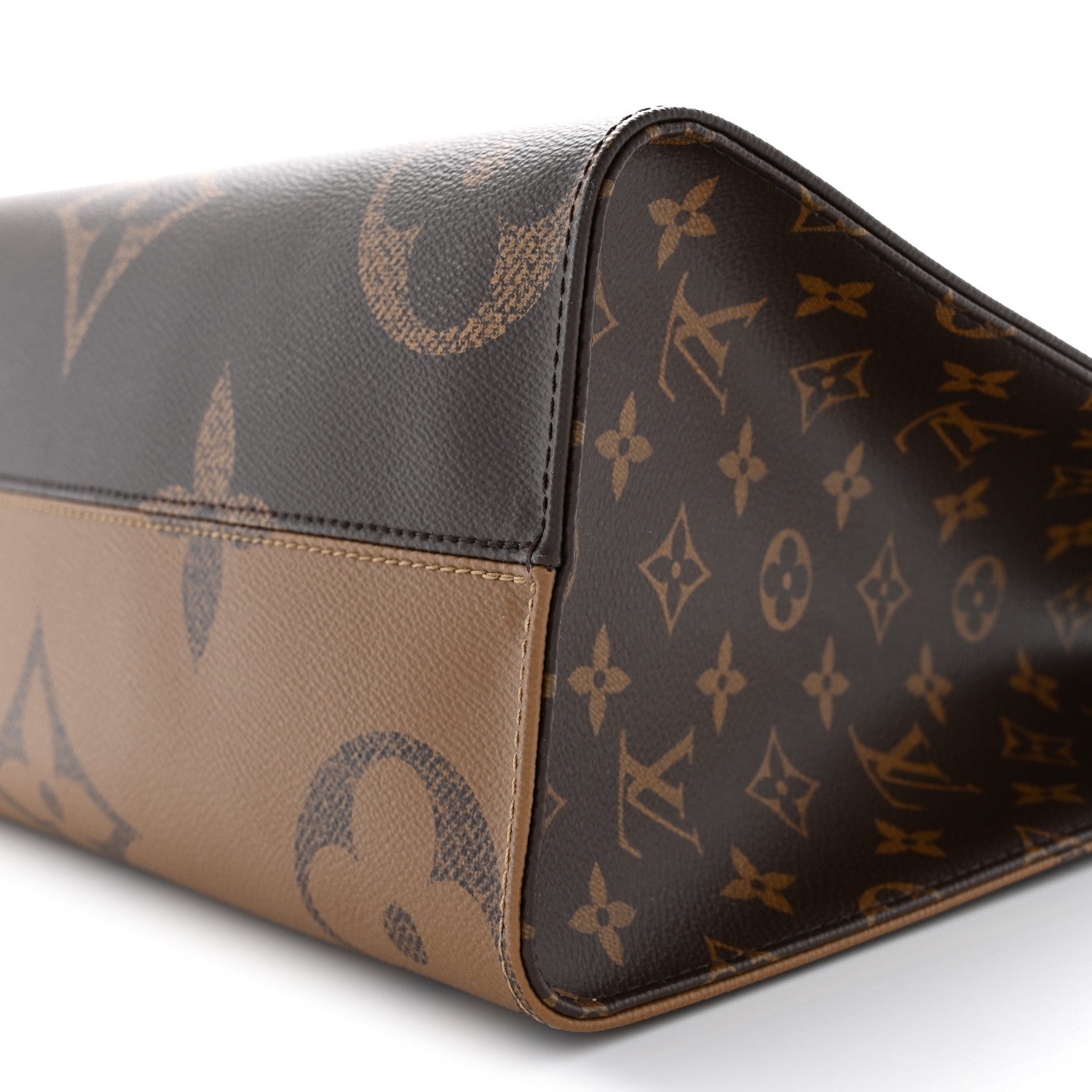 Louis Vuitton Reverse Monogram Giant Onthego MM 9 of 9