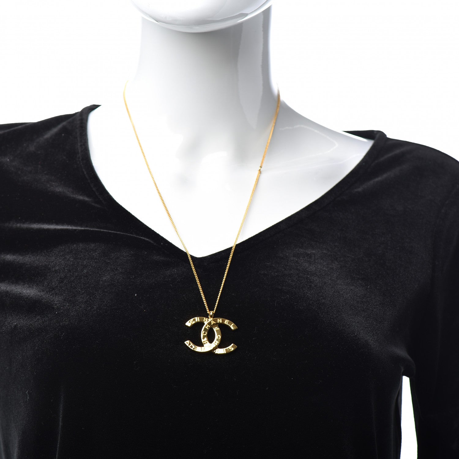 Chanel Metal CC Paris Button Necklace Gold 2 of 5