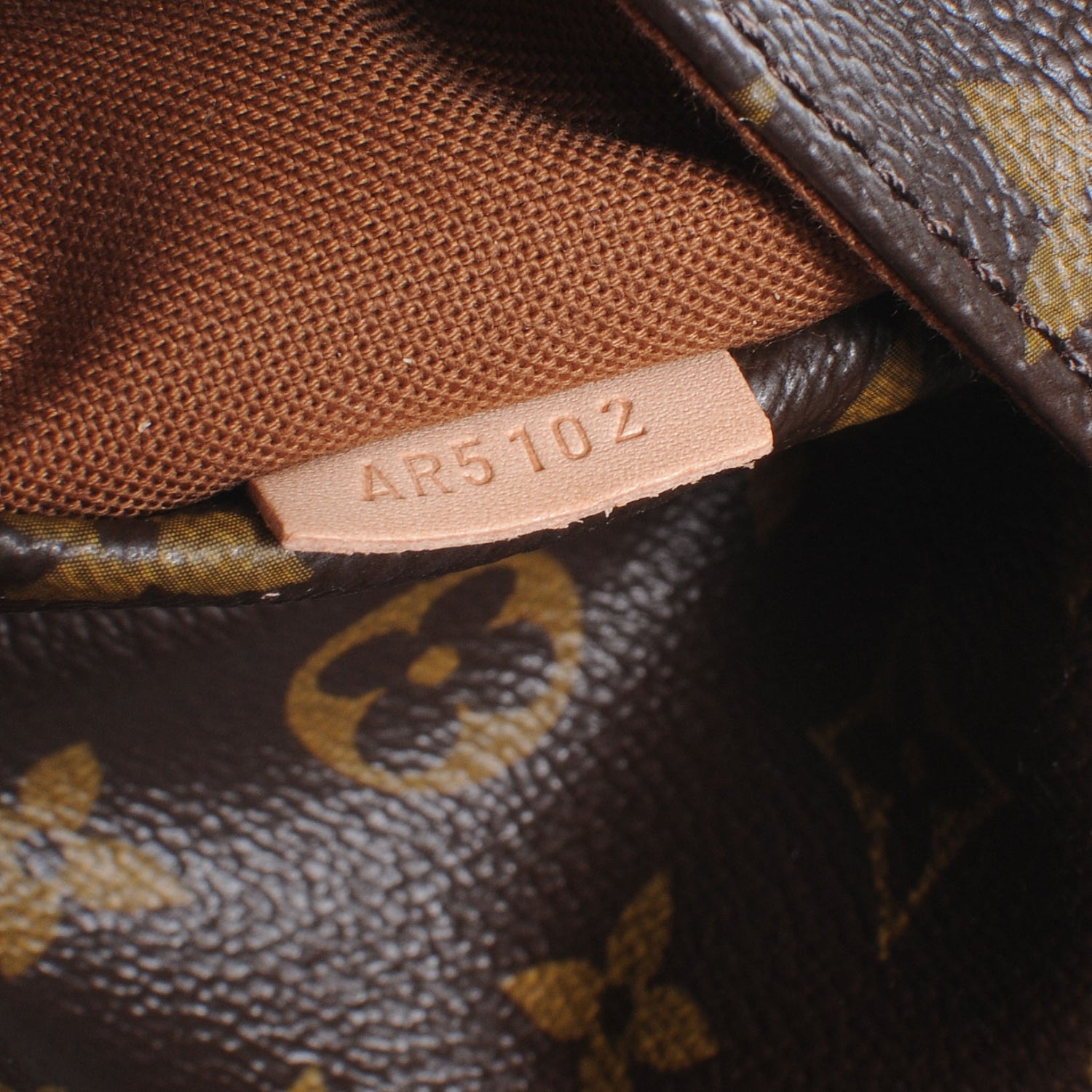 Louis Vuitton Monogram Totally MM 8 of 8