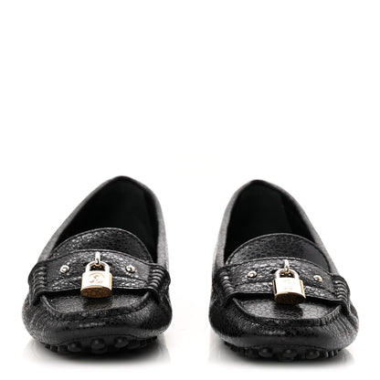 Louis Vuitton Grained Calfskin Close Up Flat Loafer 37 Black 3 of 10