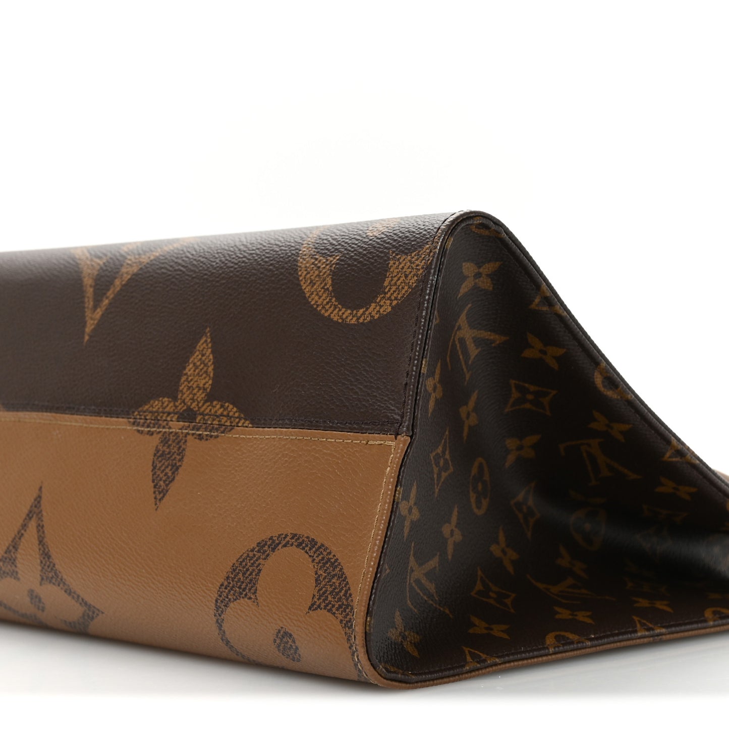 Reverse Monogram Giant Onthego MM