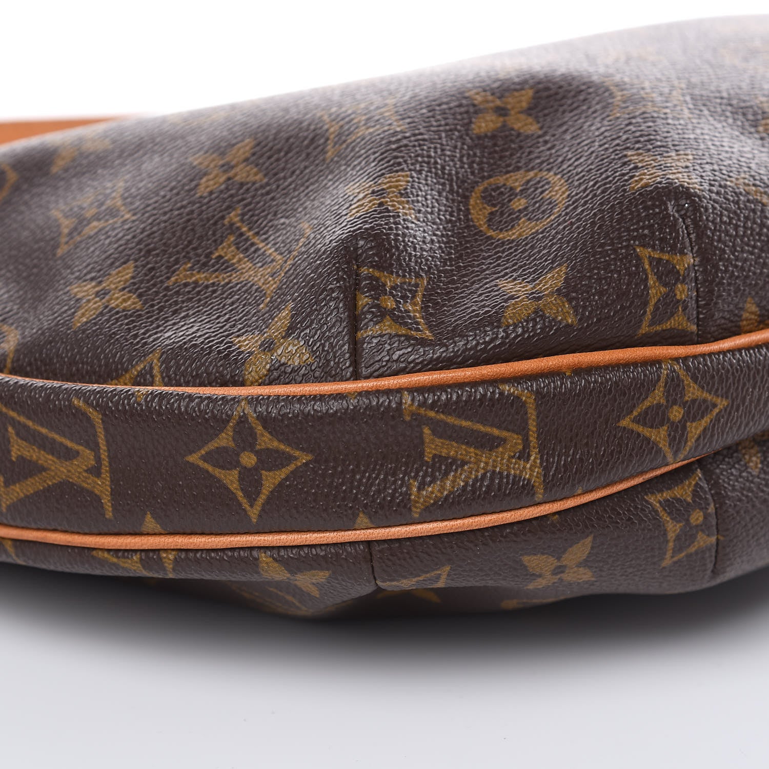 Louis Vuitton Monogram Croissant MM 8 of 13