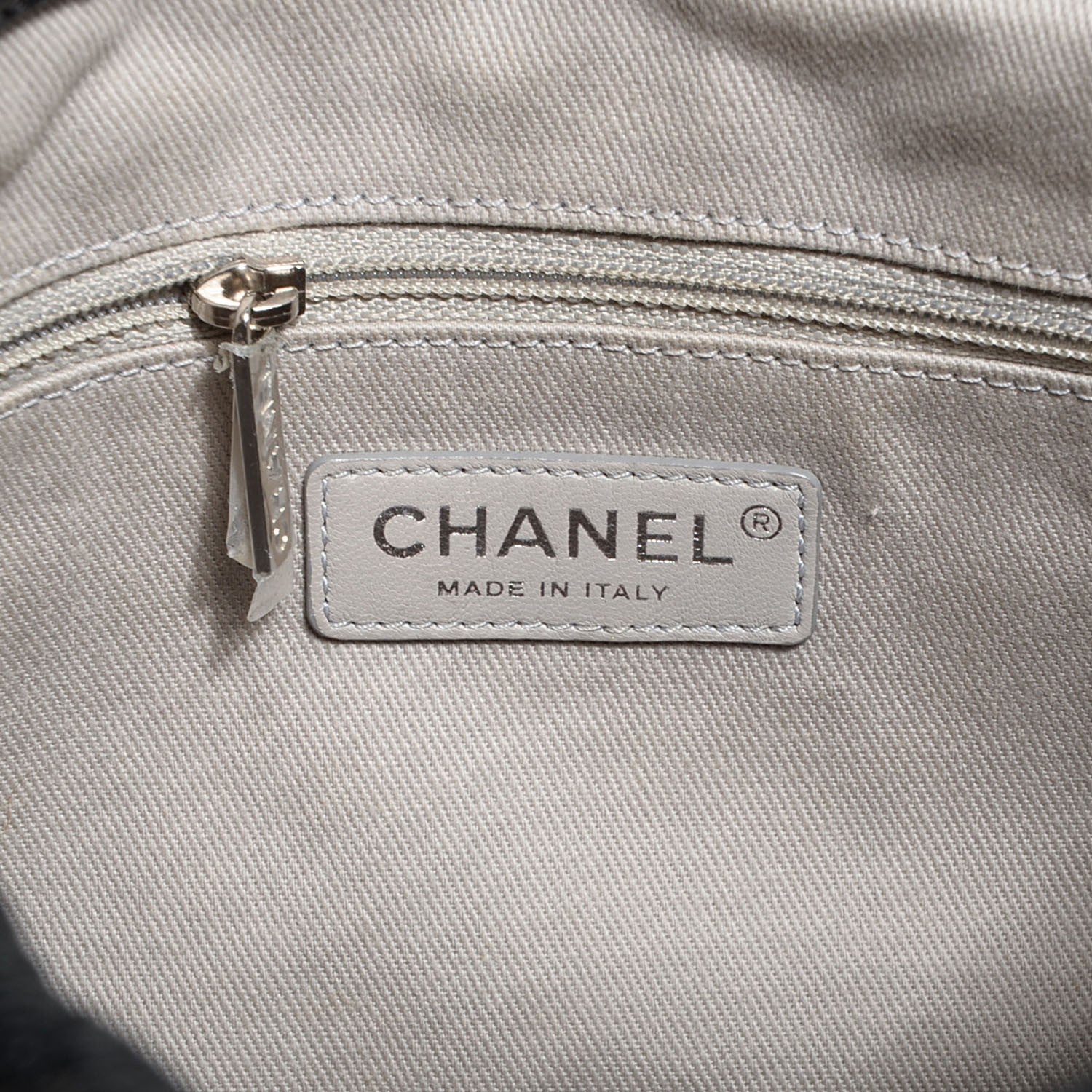 Chanel Caviar Easy Zip Tote Black 6 of 7