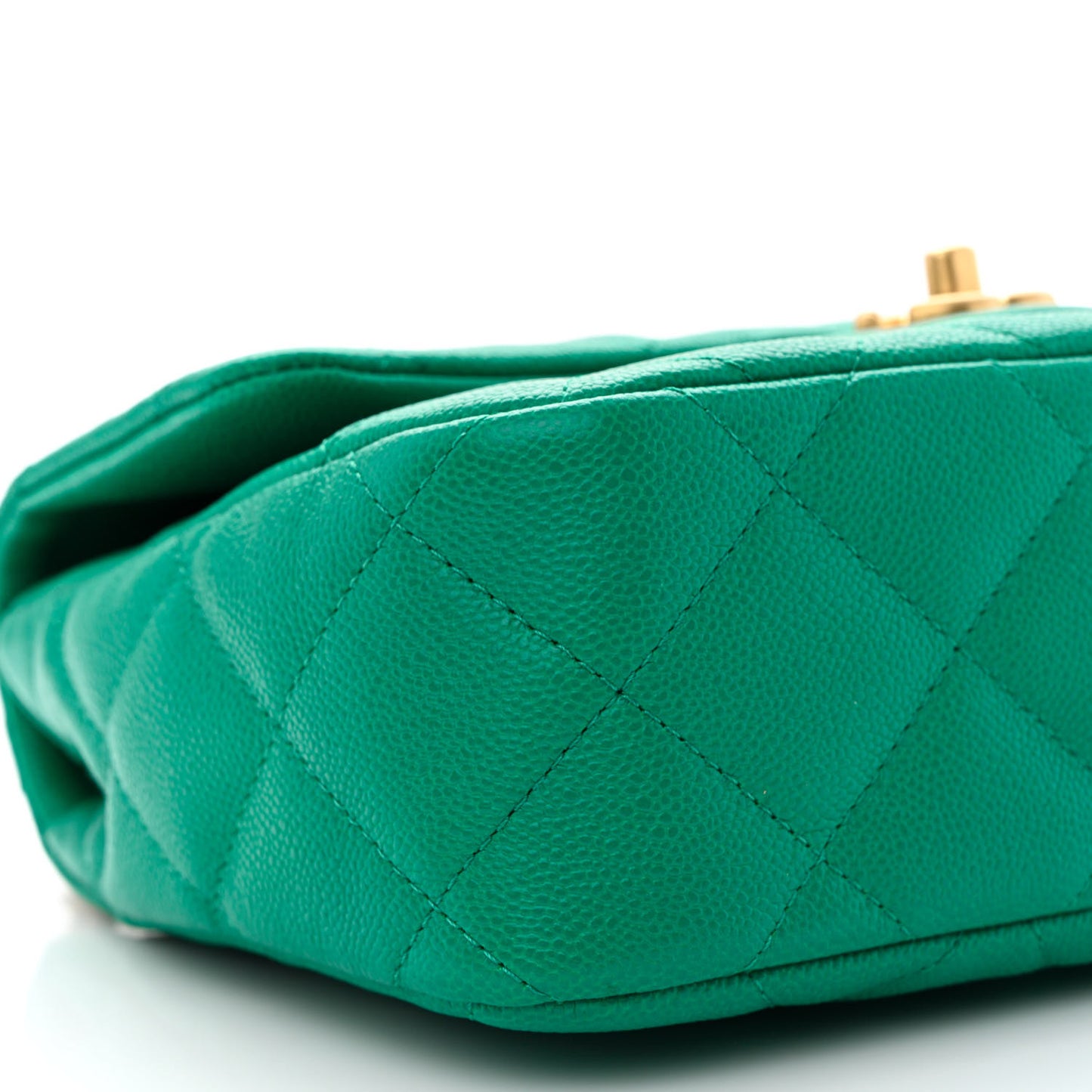 Caviar Quilted Sweetheart Flap Green