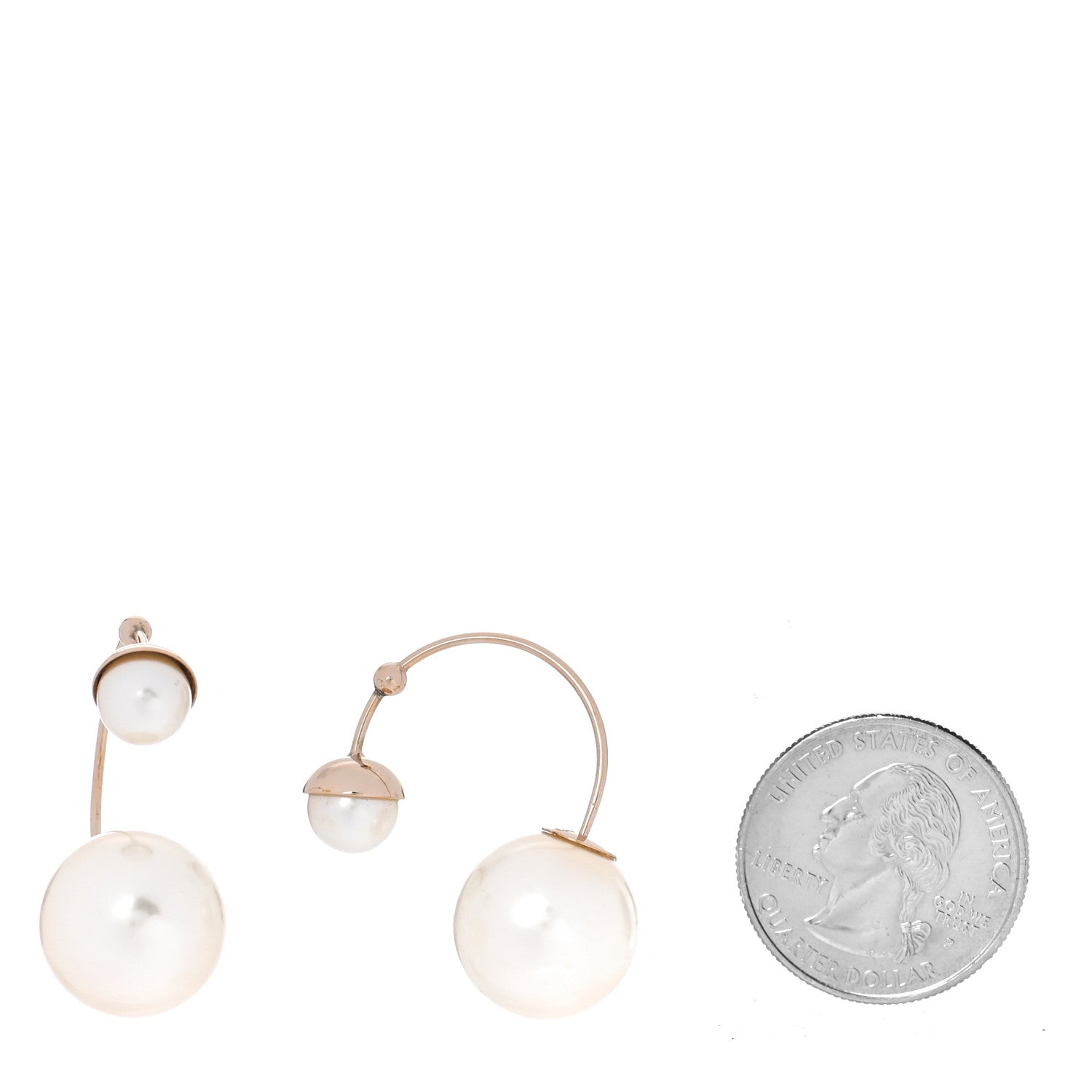 Christian Dior Pearl Ultradior Earrings Cream 2 of 5
