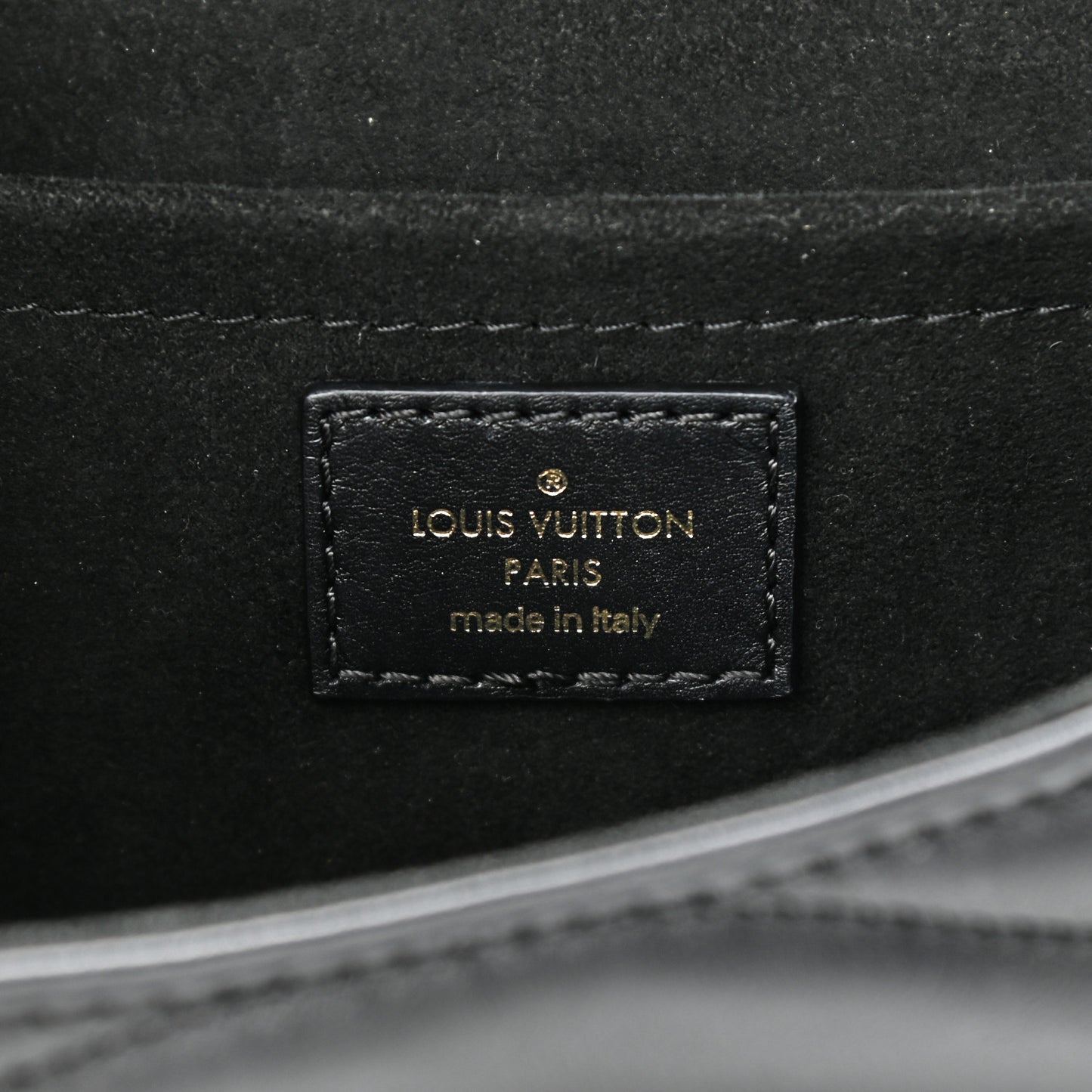 Calfskin New Wave Chain MM Black