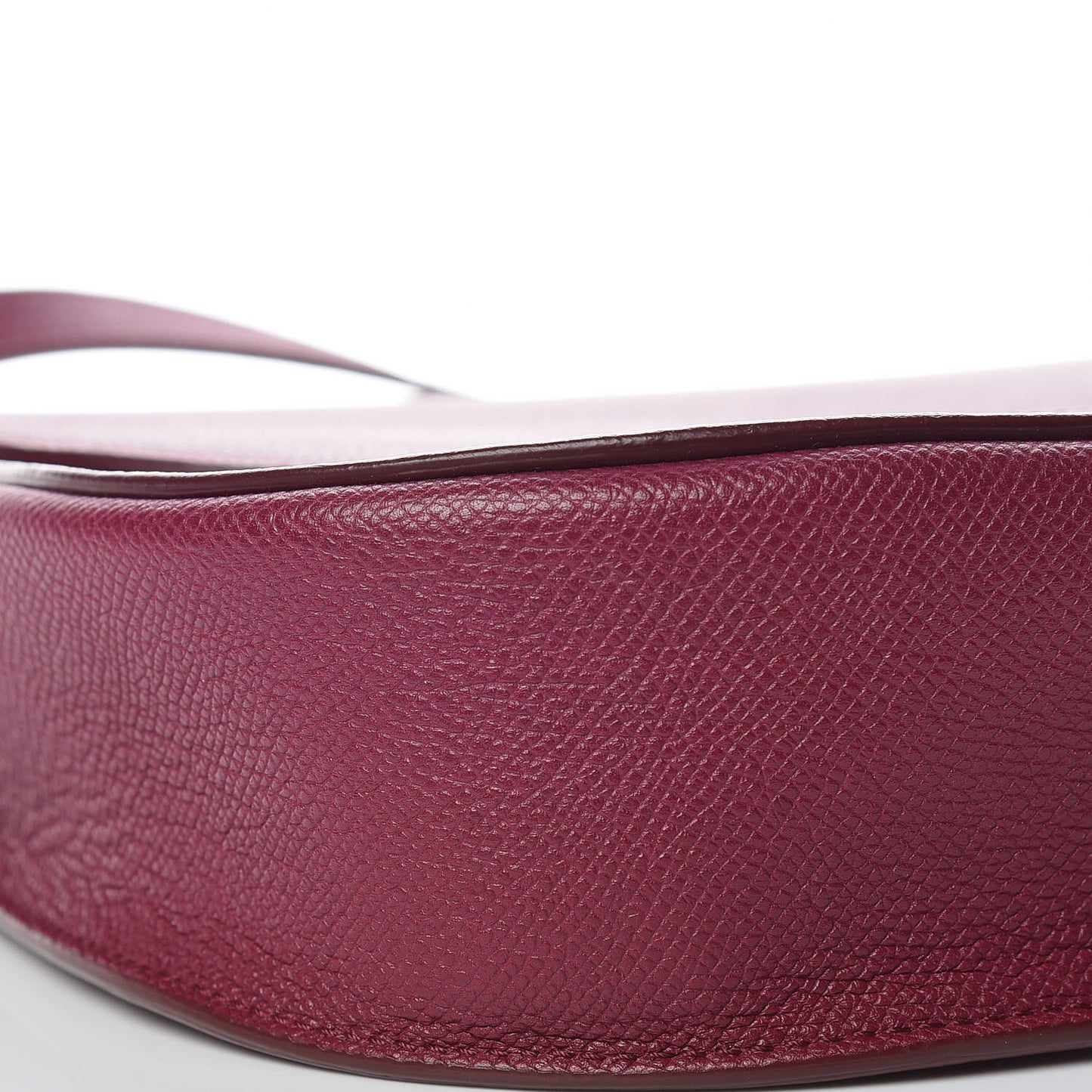 Grained Calfskin Medium Trotteur Plum