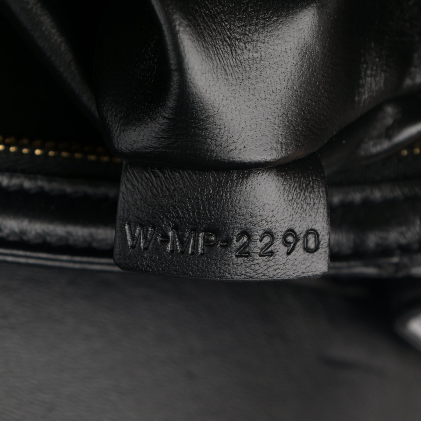 Shiny Calfskin Medium Triomphe Black