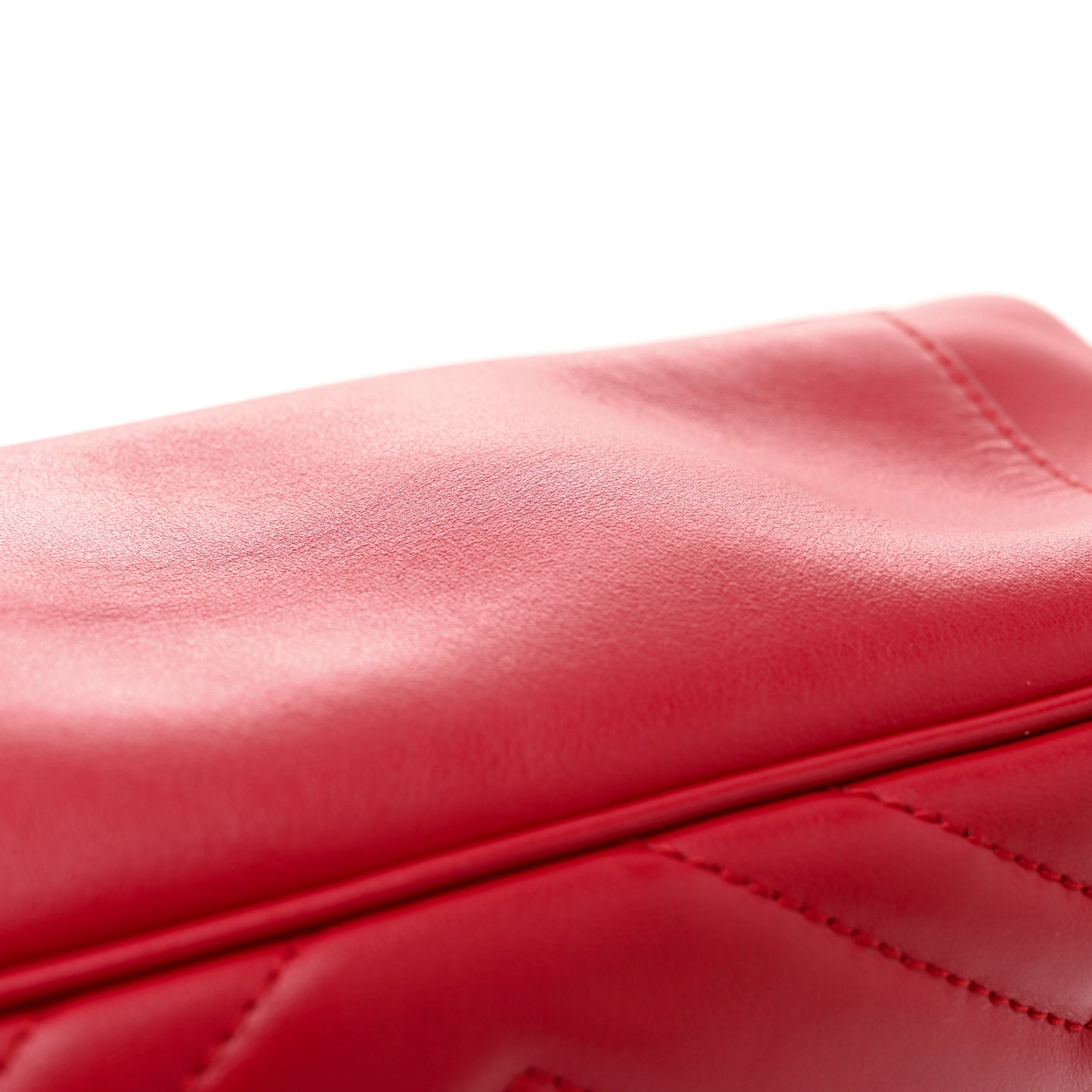 Calfskin Matelasse Small GG Marmont Top Handle Shoulder Bag Hibiscus Red