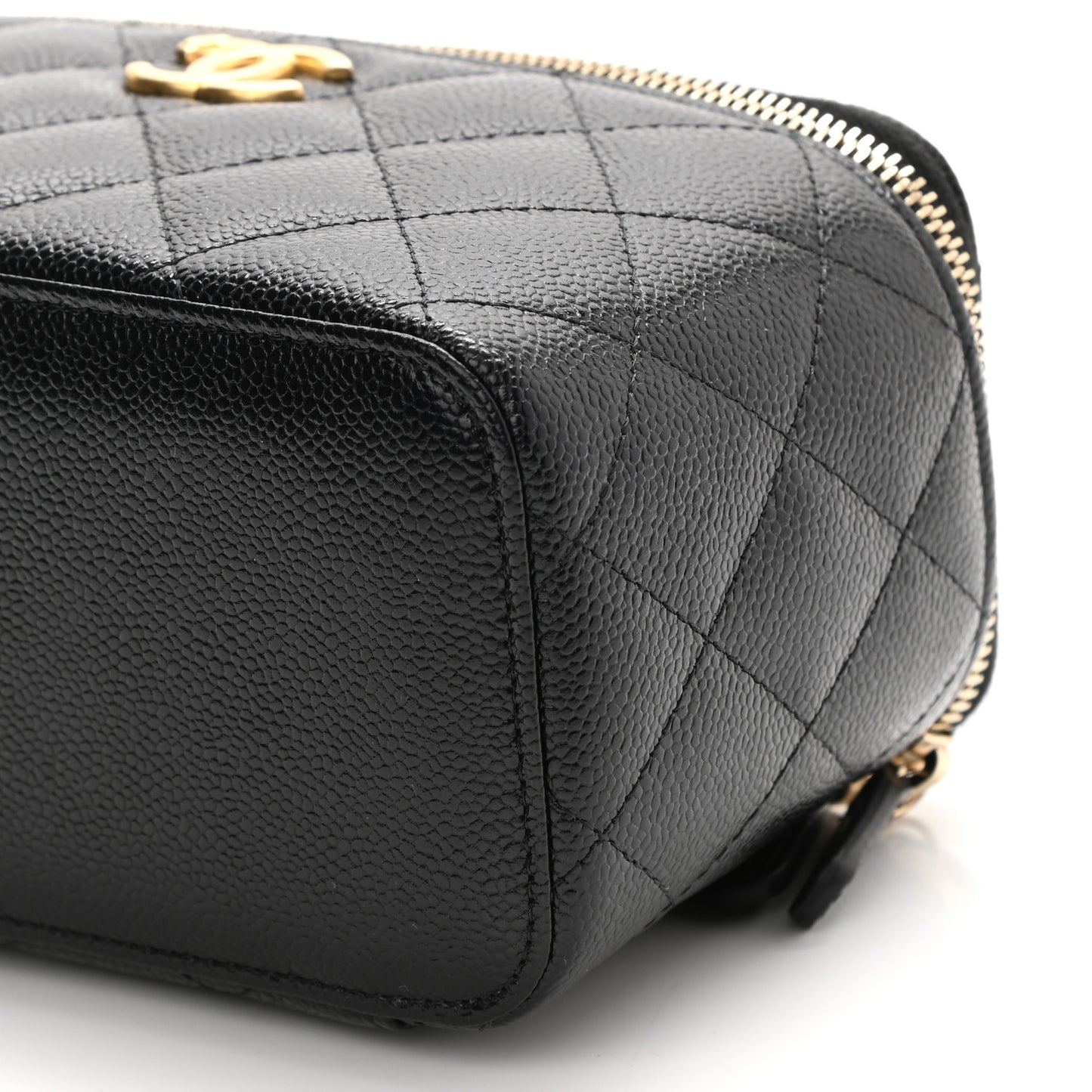 Shiny Caviar Quilted Pick Me Up Vanity Case Black