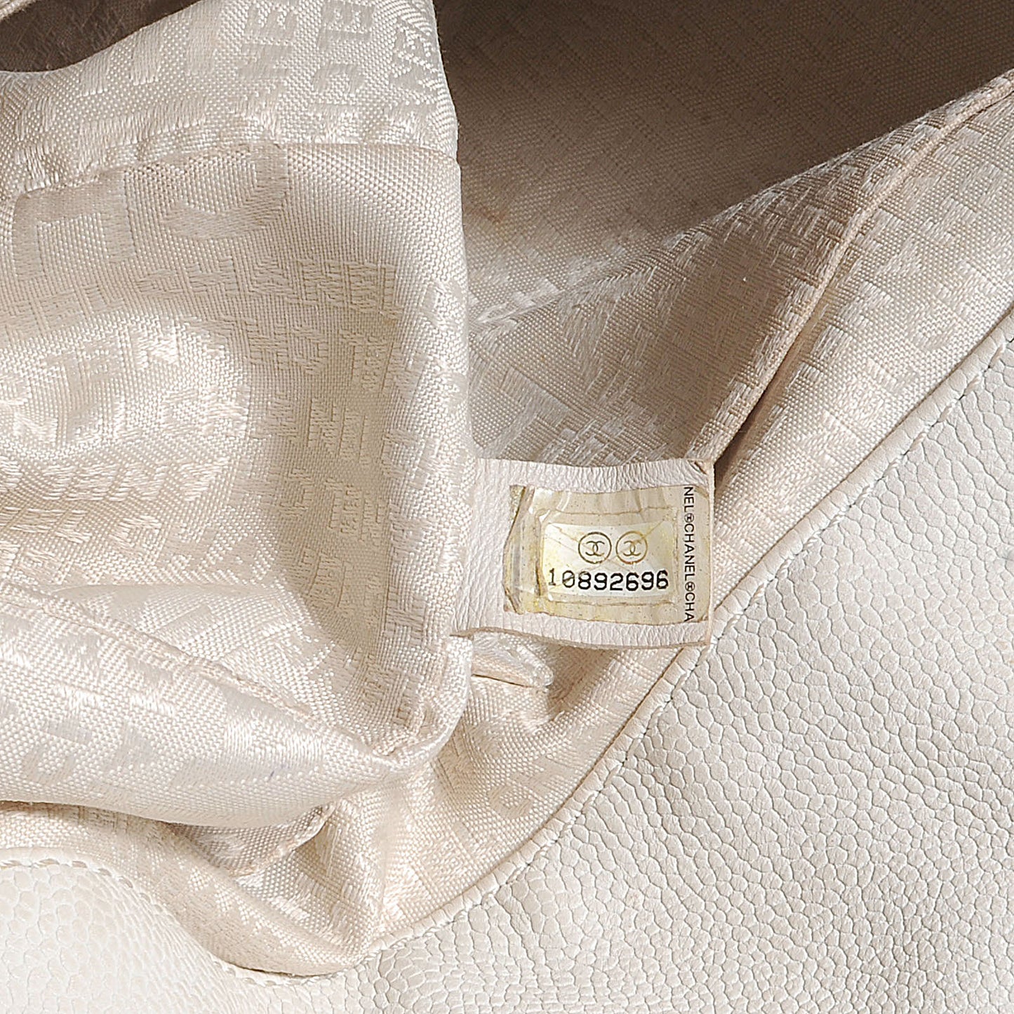 Distressed Caviar XL Coco Cabas White