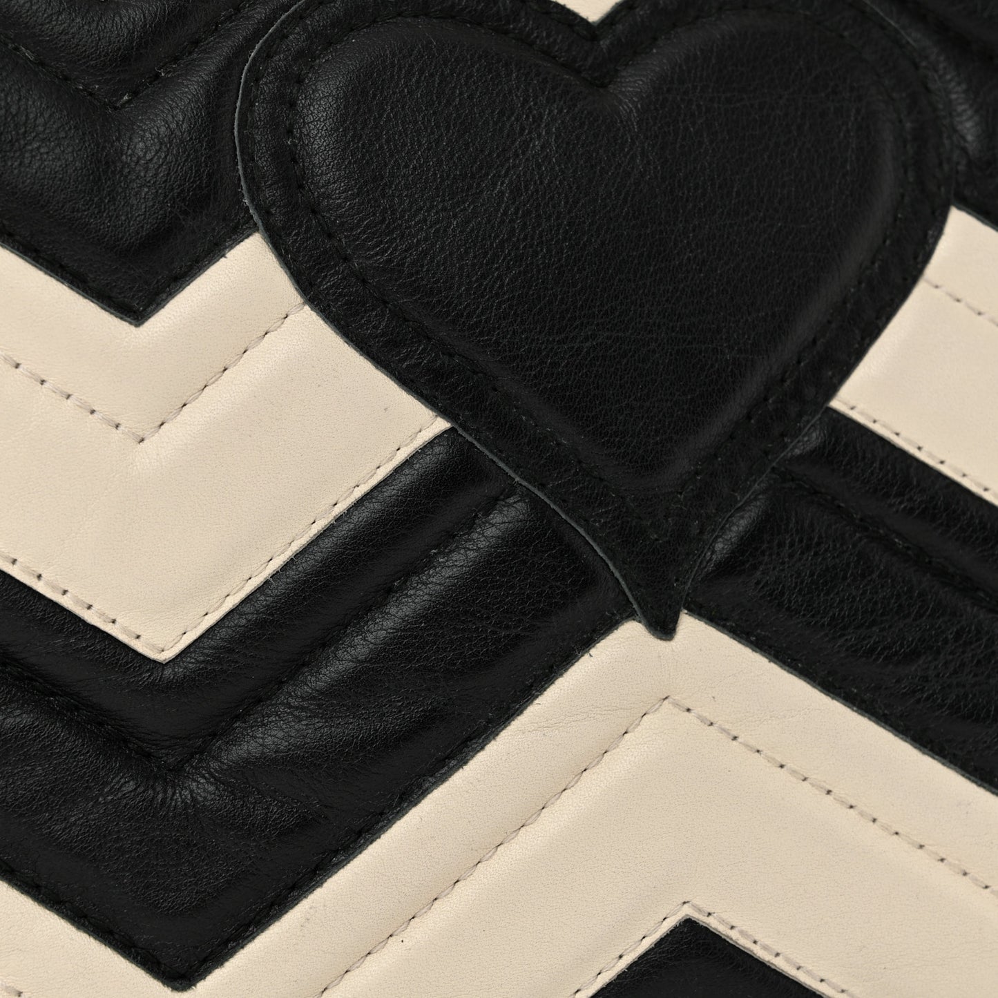 Calfskin Matelasse Medium GG Marmont Open Top Shoulder Bag Black White