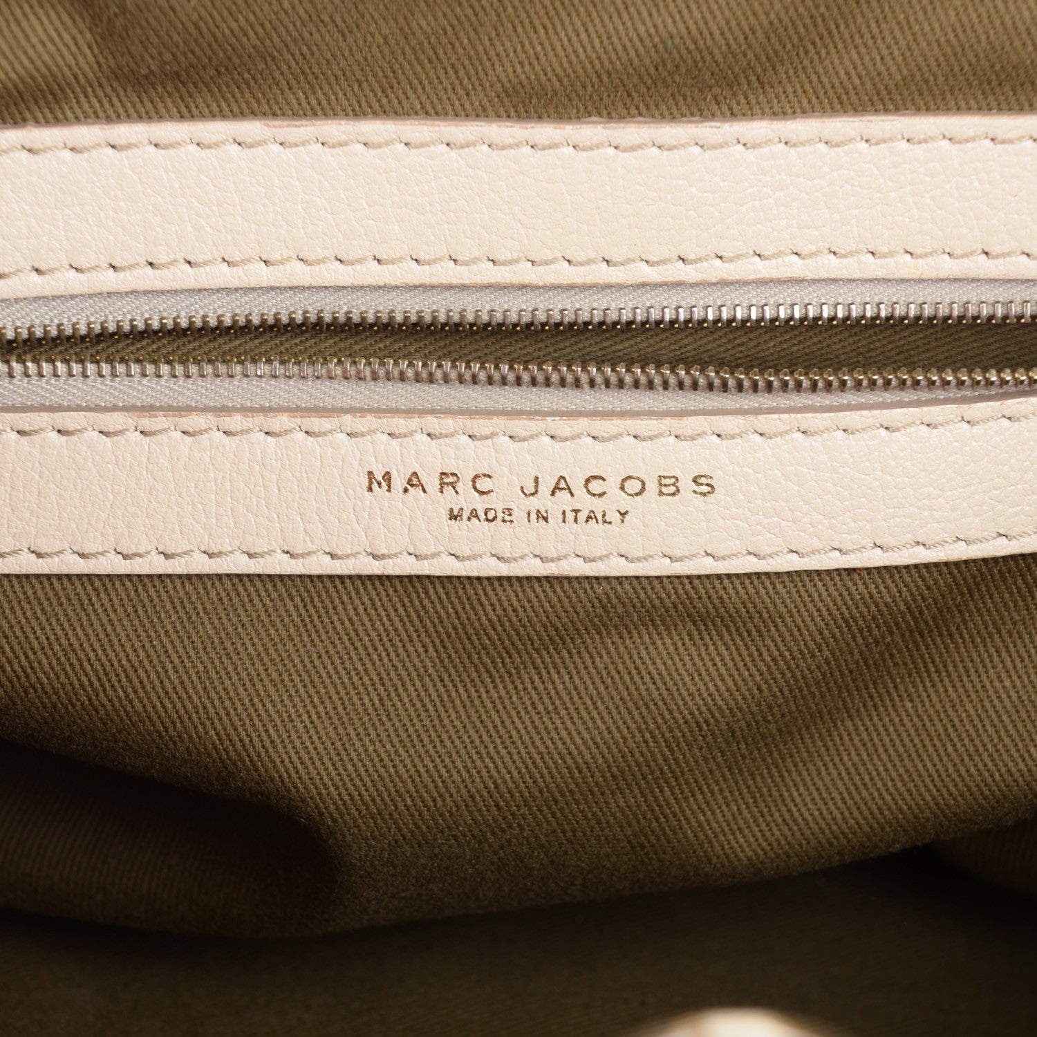 Marc Jacobs Calfskin Quilted Stam Milk 6 of 10
