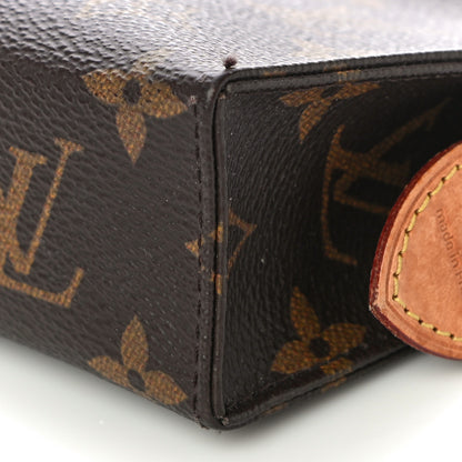Louis Vuitton Monogram Toiletry Pouch 15 10 of 11