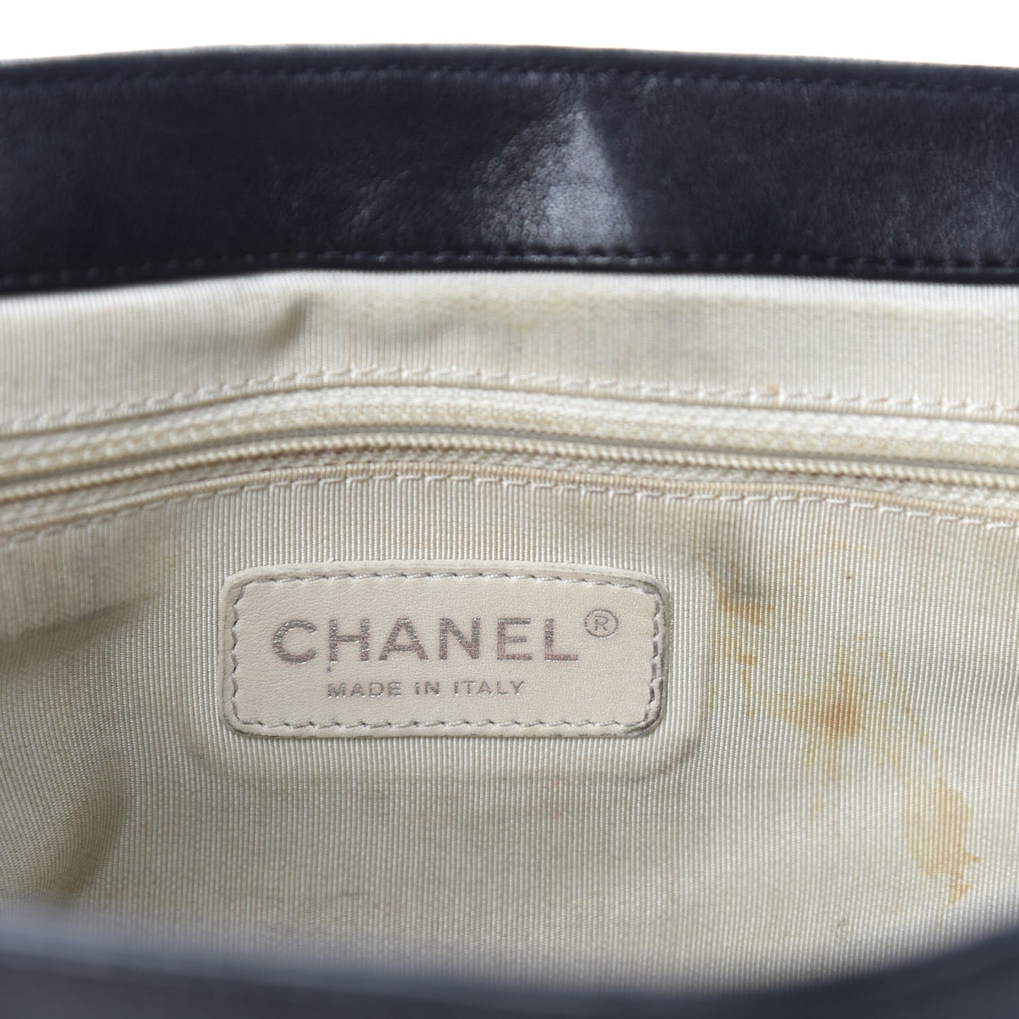 Washed Lambskin Quilted Medium Chain Around Messenger Black