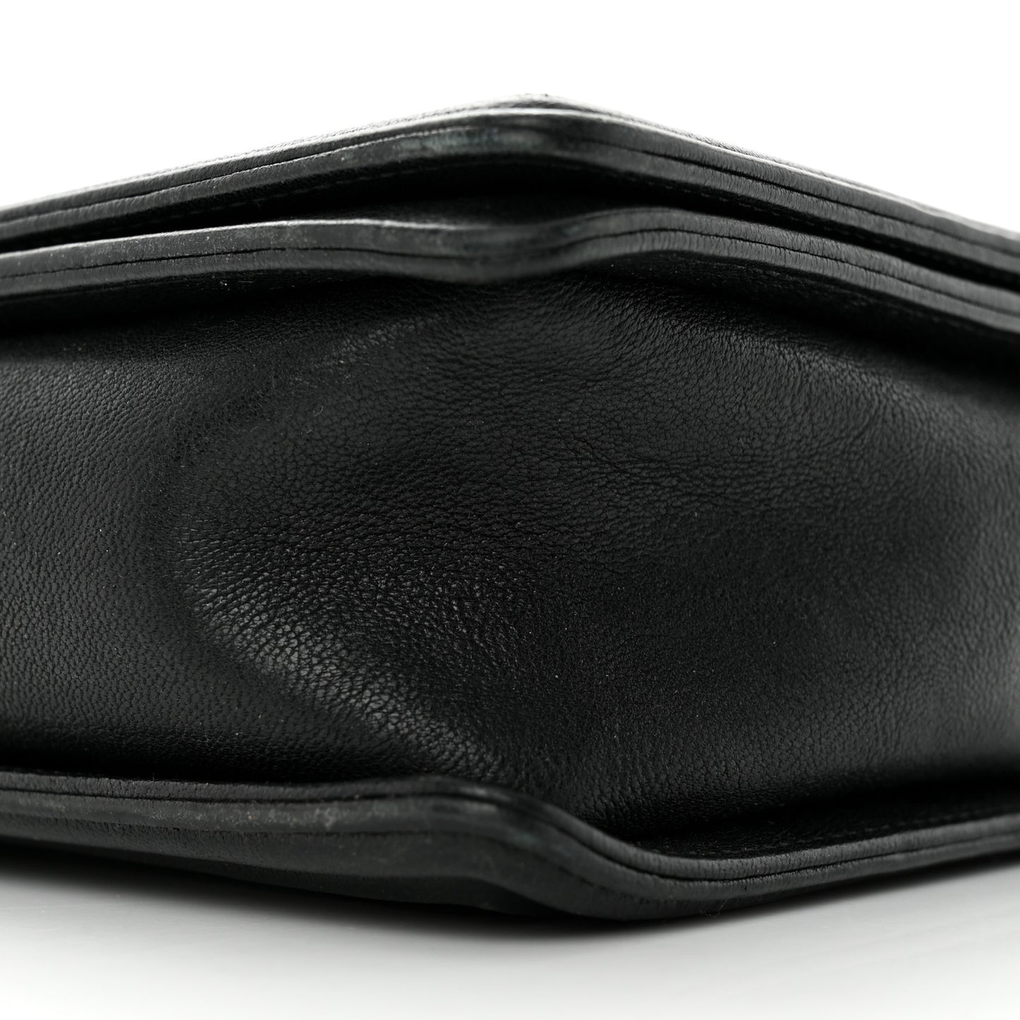 Crumpled Lambskin New Medium Studded Boy Flap Black