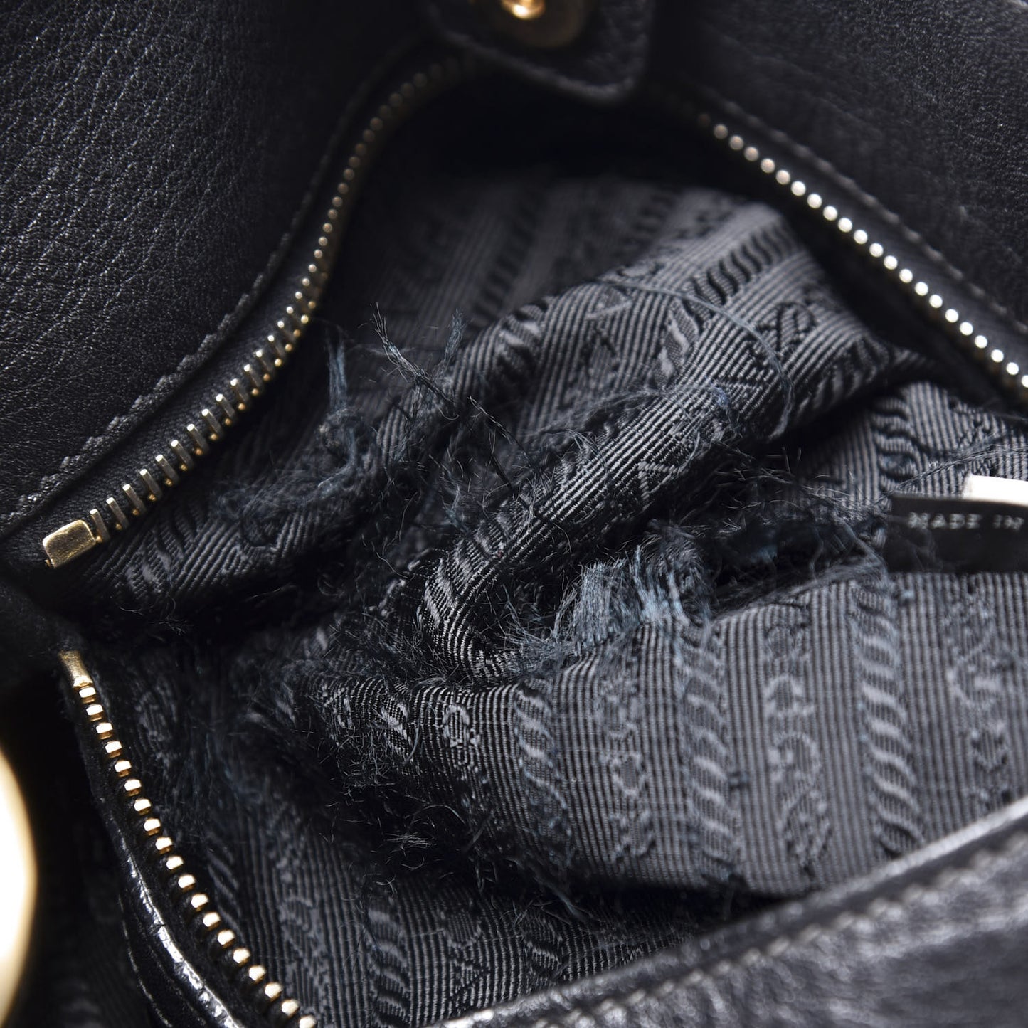 Vitello Daino Side Pocket Hobo Black