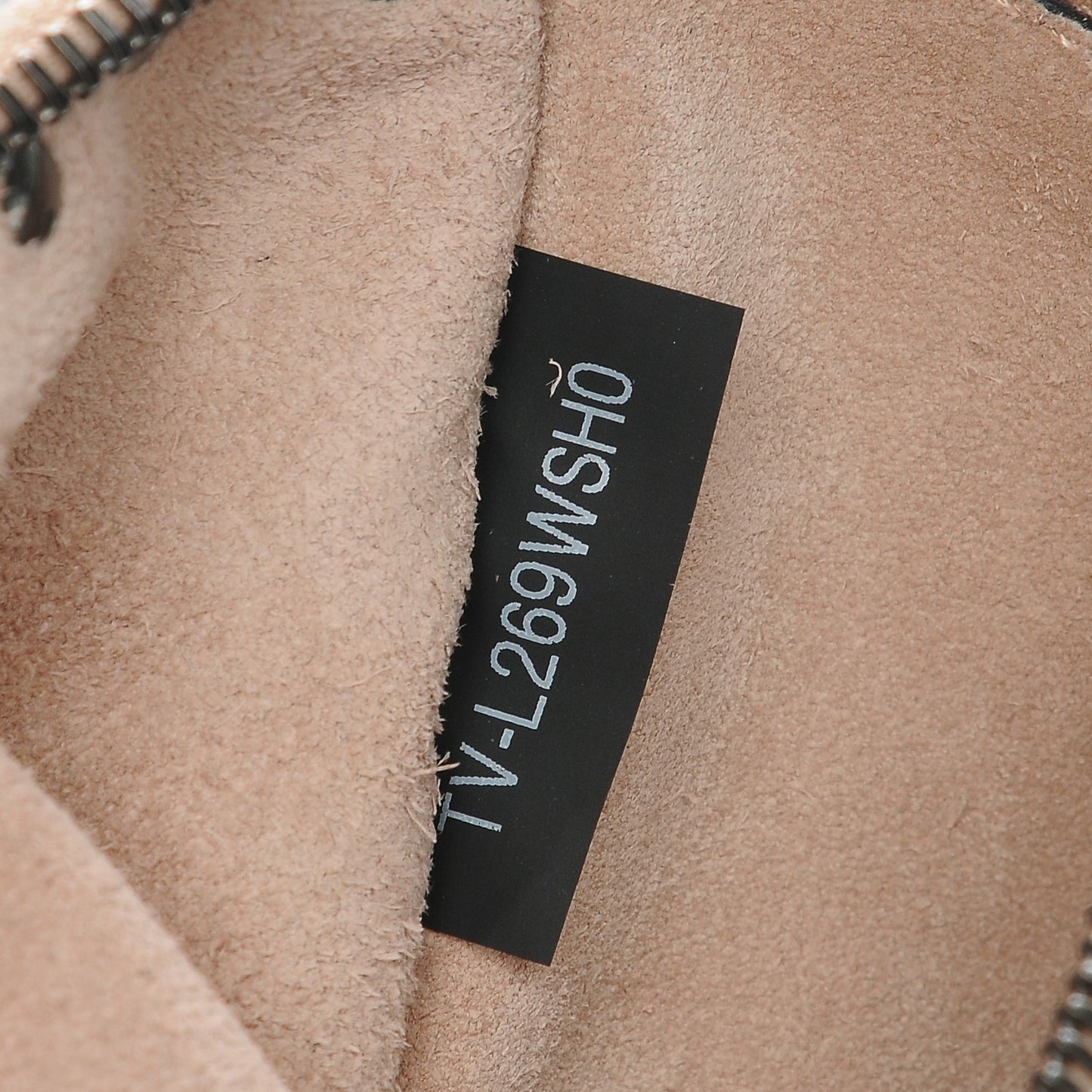 Pebbled Calfskin Large Rockstud Zip Pouch Soft Noisette