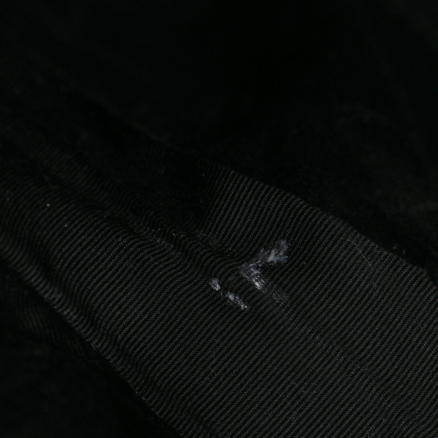 Saint Laurent Calfskin Matelasse Chevron Round Vinyle Camera Bag Black 7 of 8