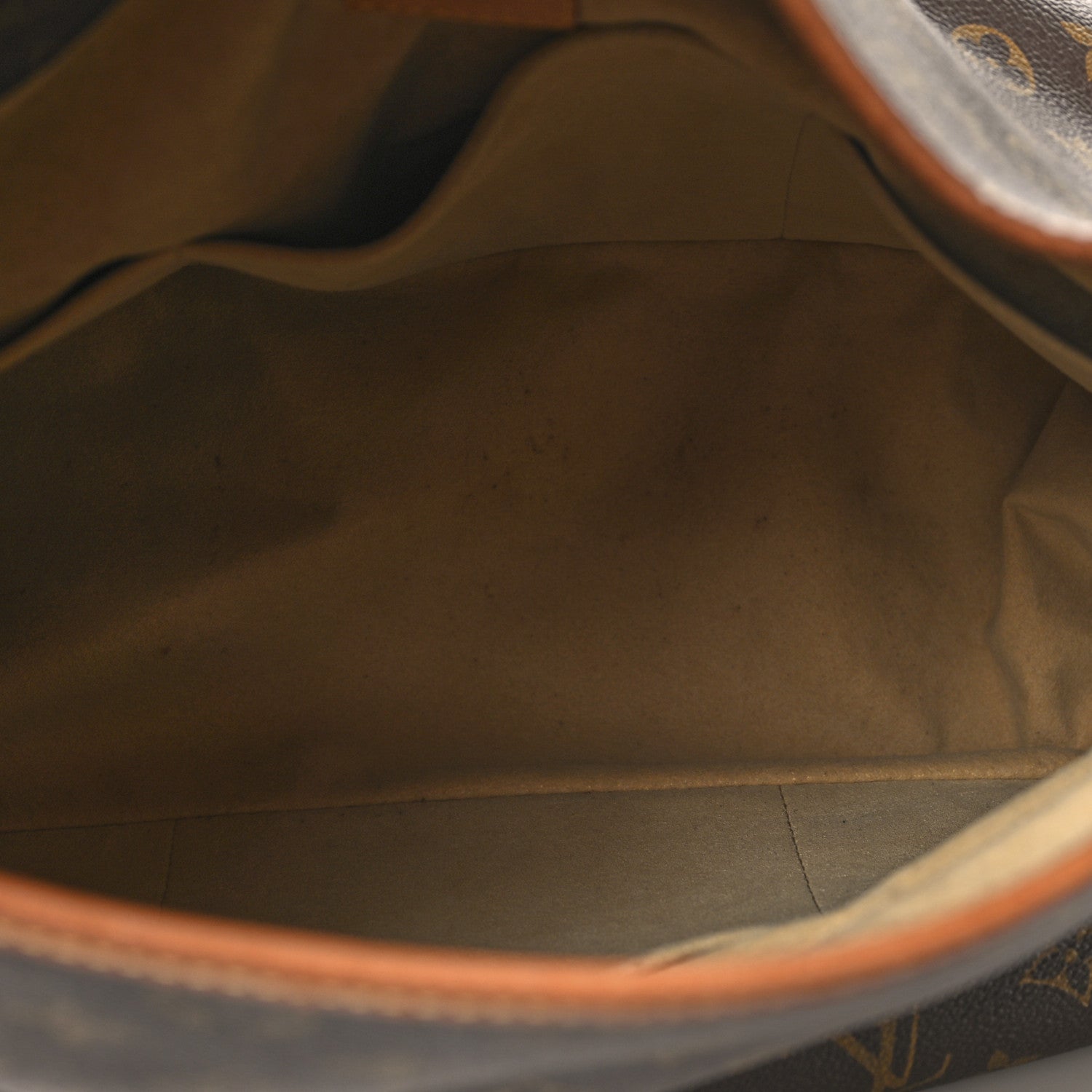 Louis Vuitton Monogram Artsy MM 5 of 10