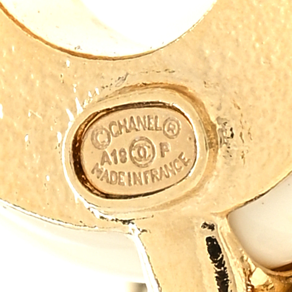 Chanel Metal Resin CC Round Drop Earrings Gold White 4 of 4