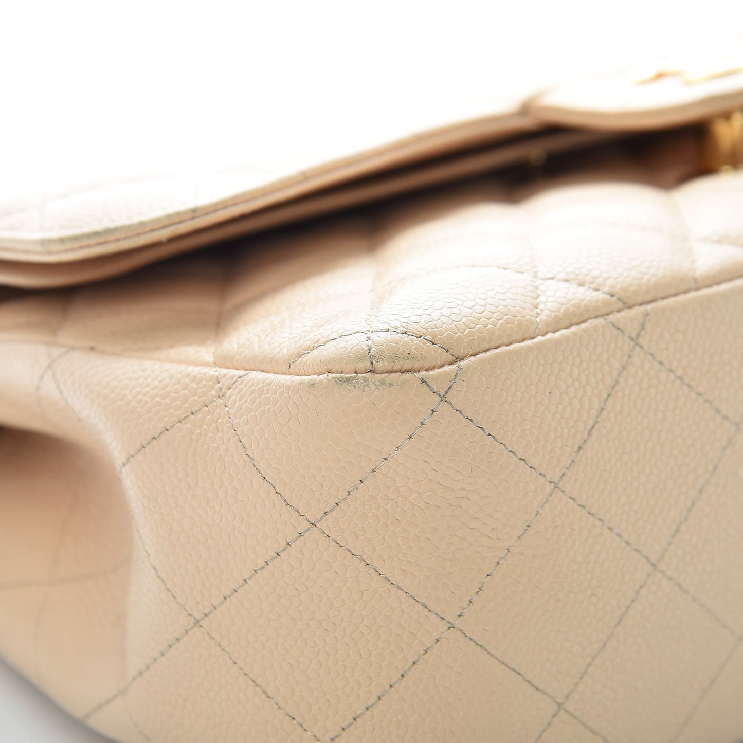 Caviar Quilted Jumbo Double Flap Beige Clair