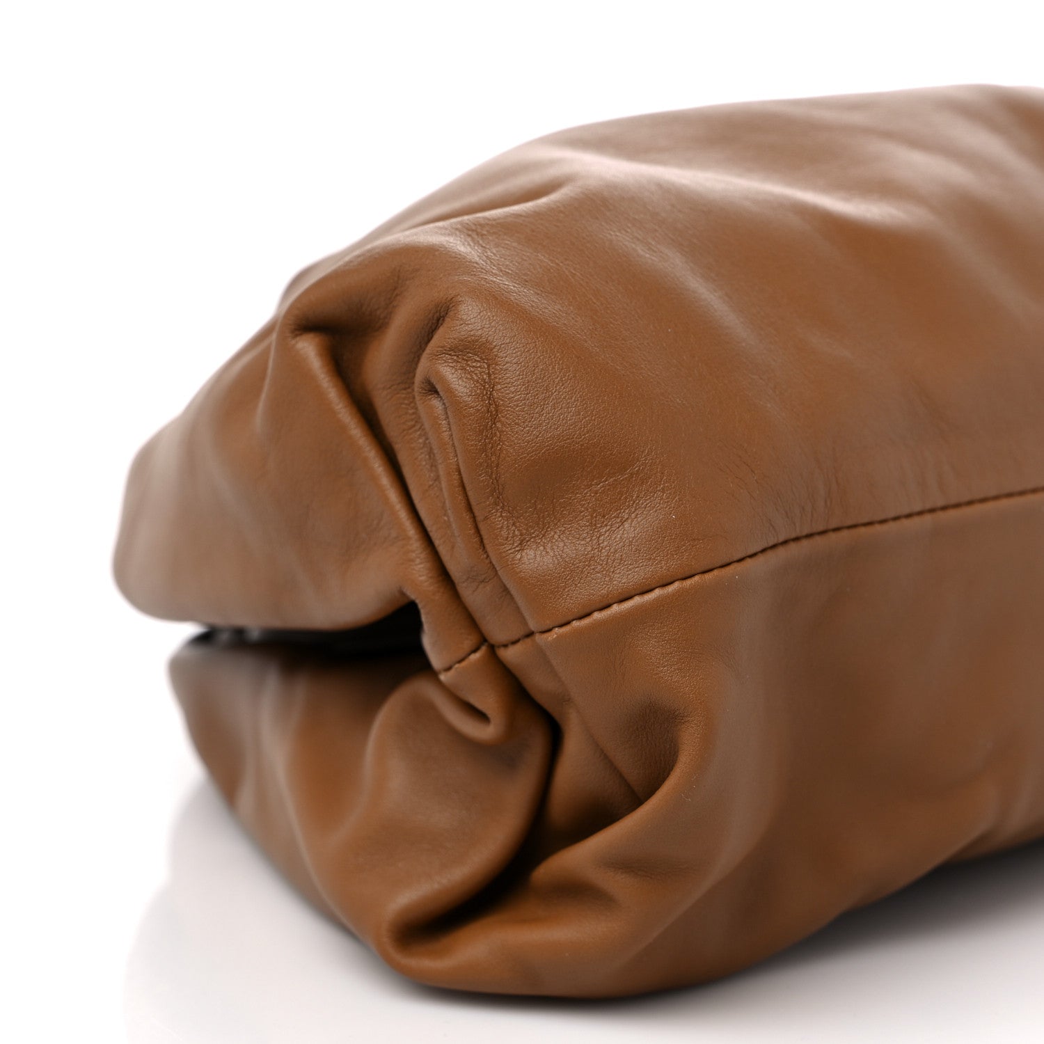 Bottega Veneta Smooth Butter Calf The Pouch Oversized Clutch Cammello 8 of 10