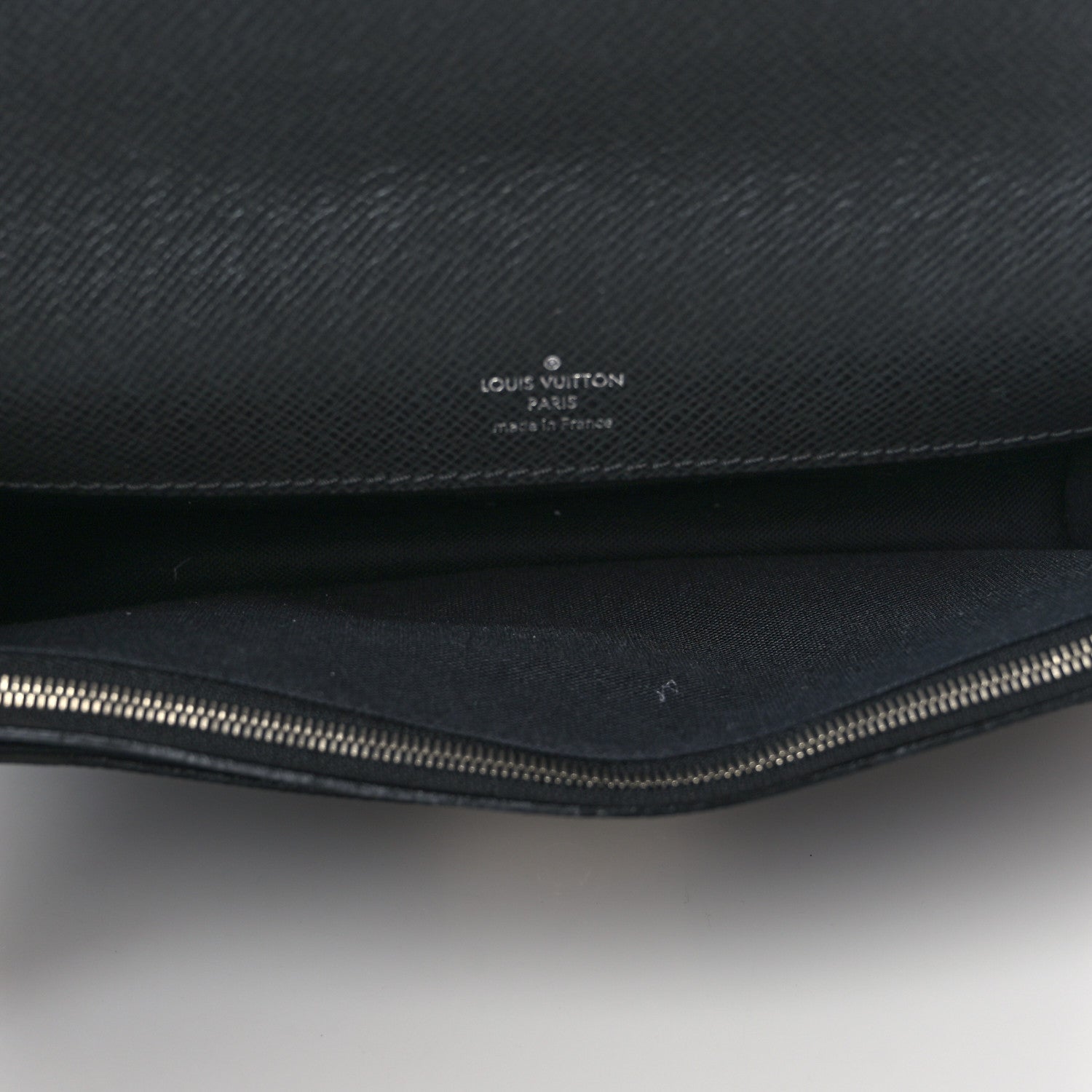 Louis Vuitton Taiga Pochette Belaia Ardoise 5 of 6