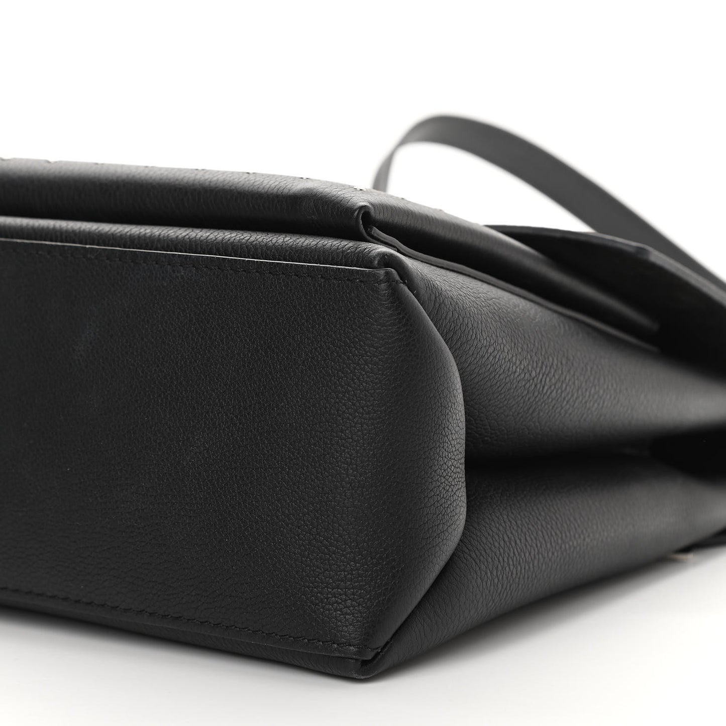 Soft Calfskin My Lockme Studs Black