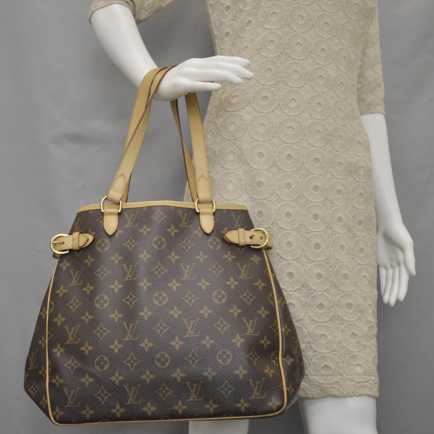 Louis Vuitton Monogram Batignolles Vertical 2 of 9