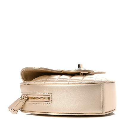 Chanel Metallic Lambskin Quilted CC In Love Heart Bag Gold 4 of 10