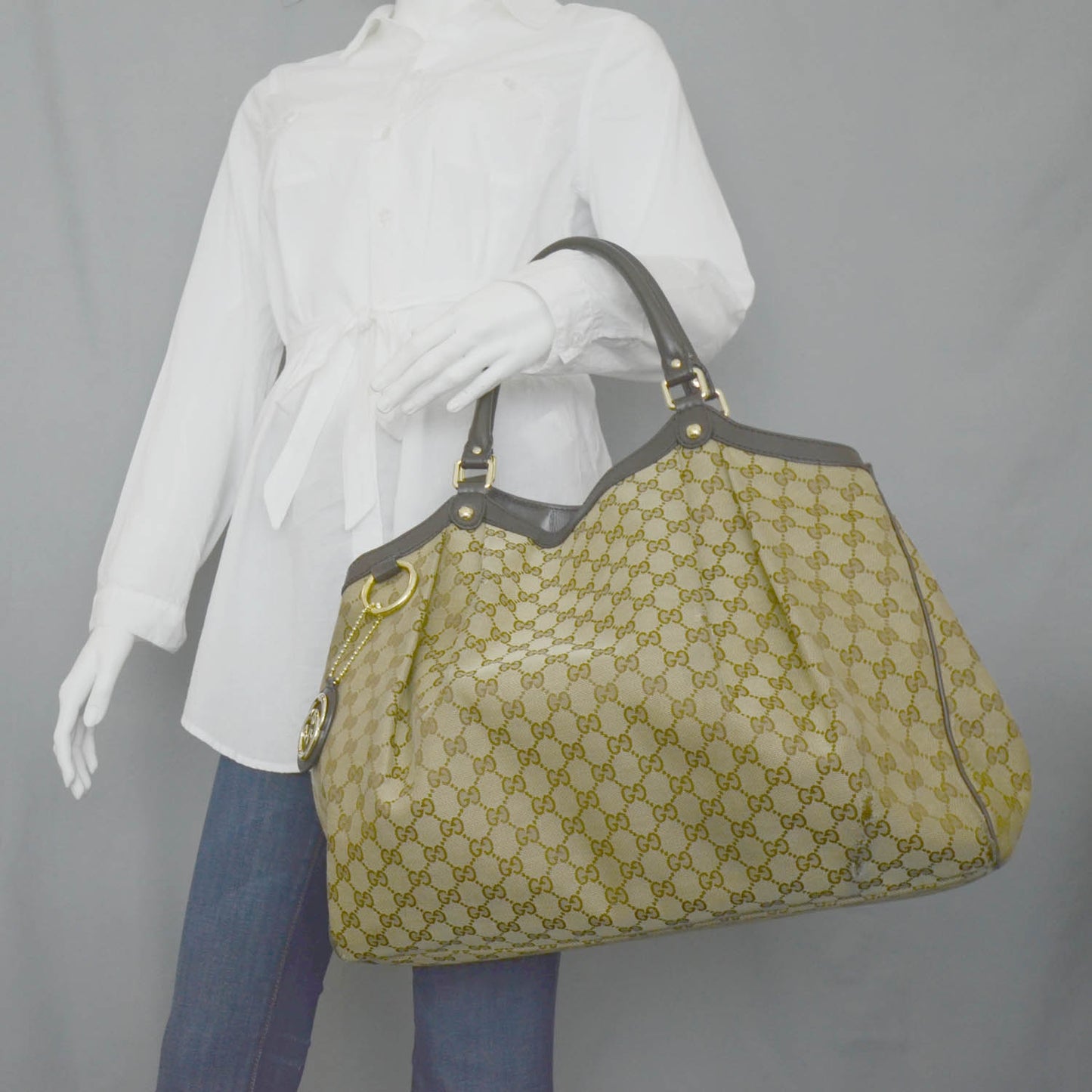 Monogram Large Sukey