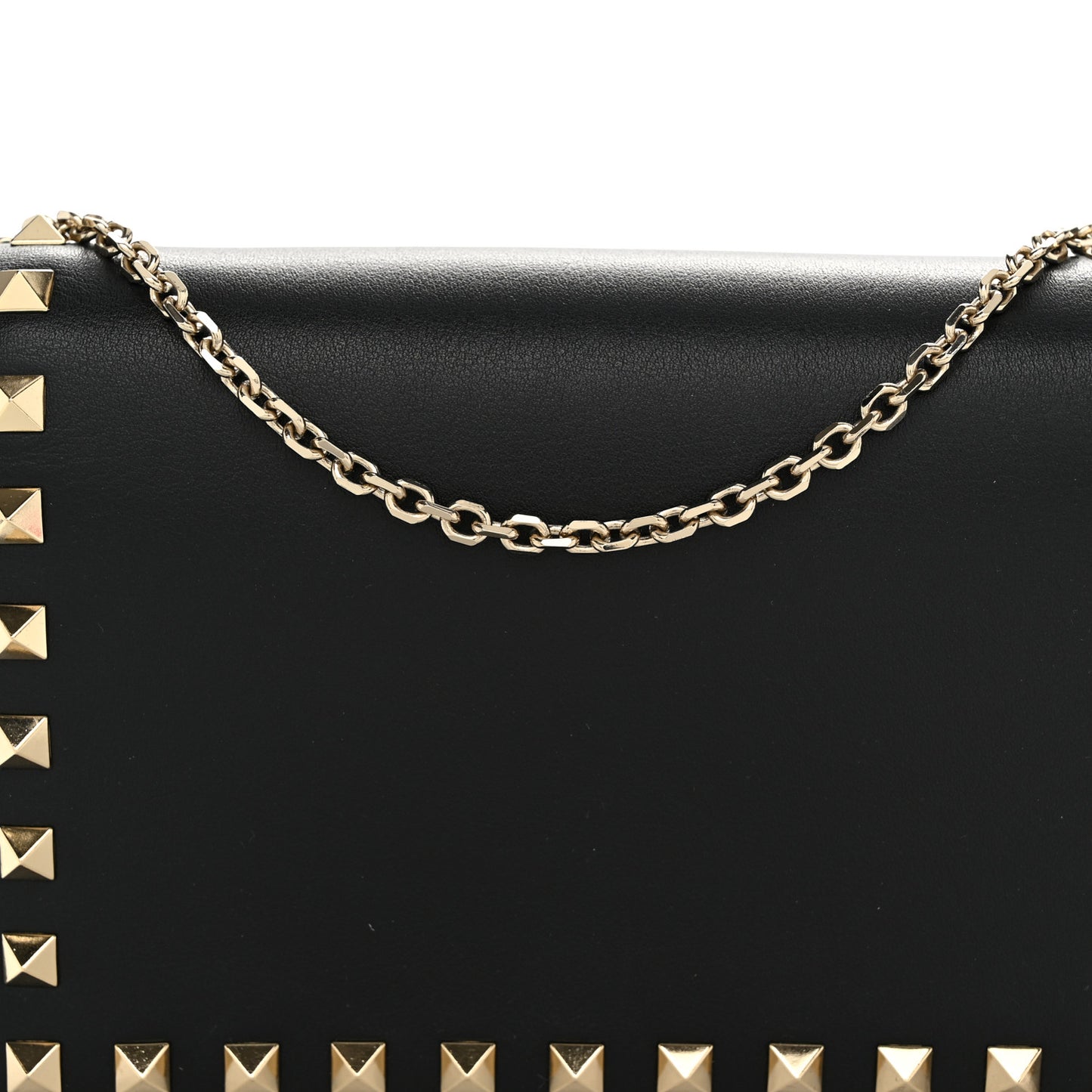 Calfskin Rockstud Wallet On Chain Black