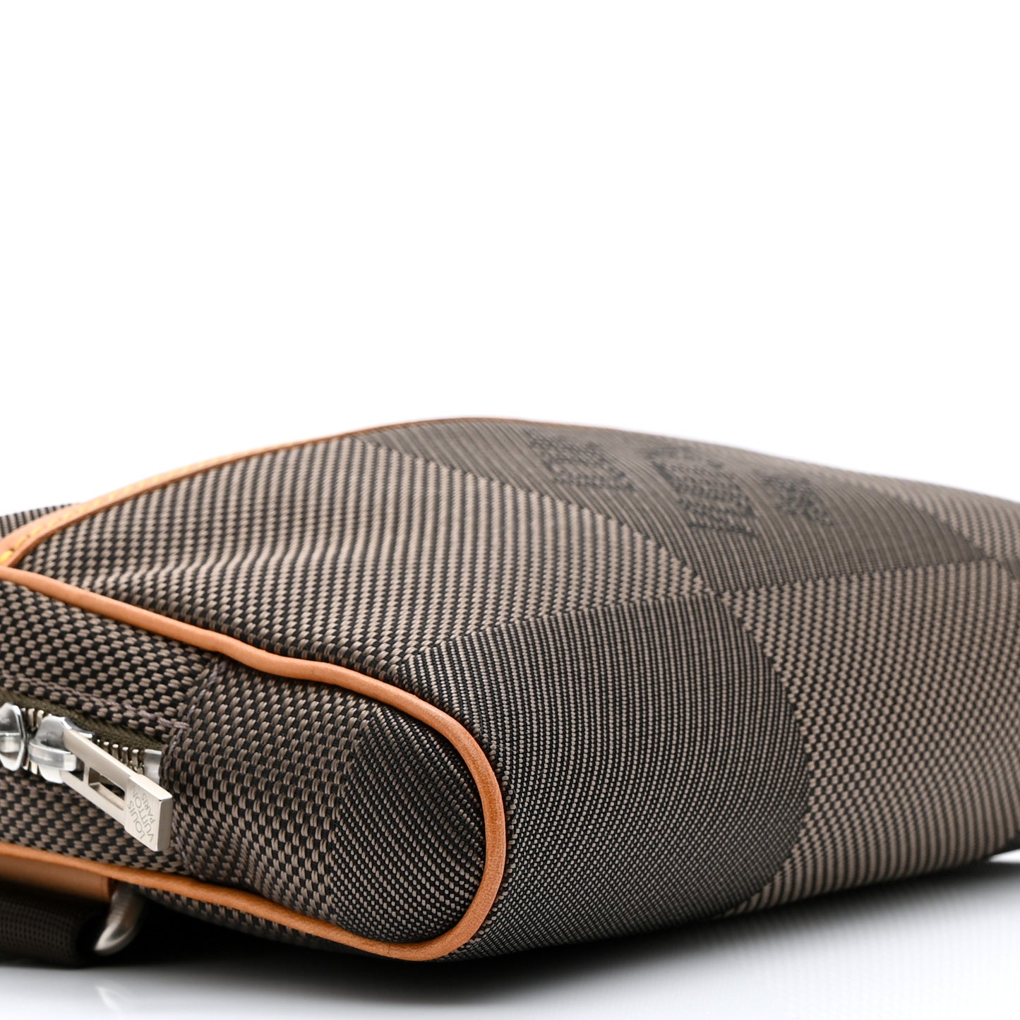 Damier Geant Acrobat Terre