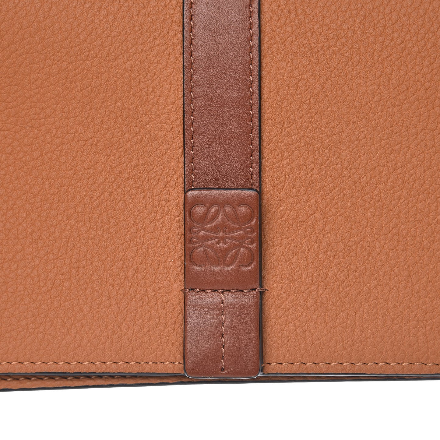Grained Calfskin Chain Wallet Caramel Pecan