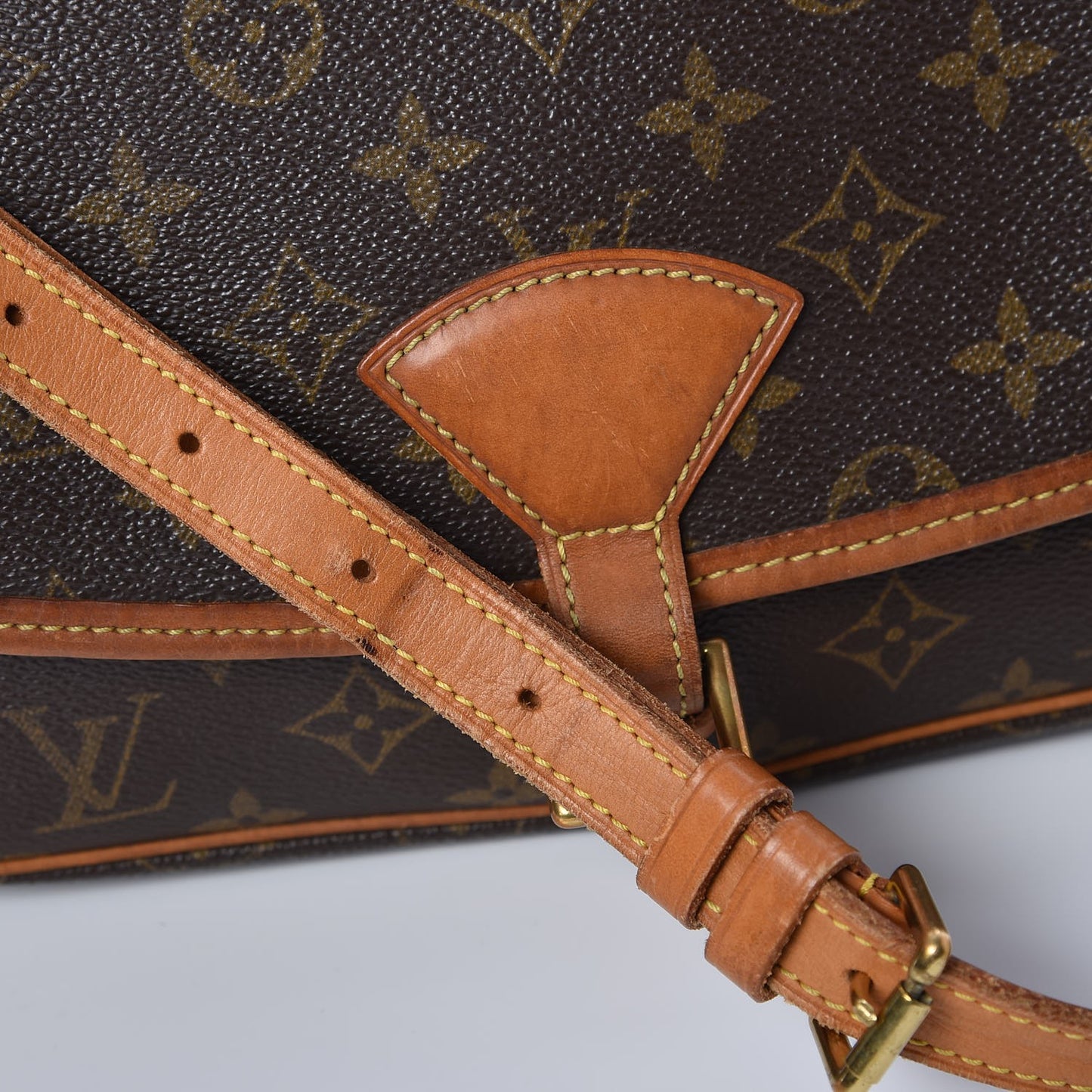 Monogram Sologne