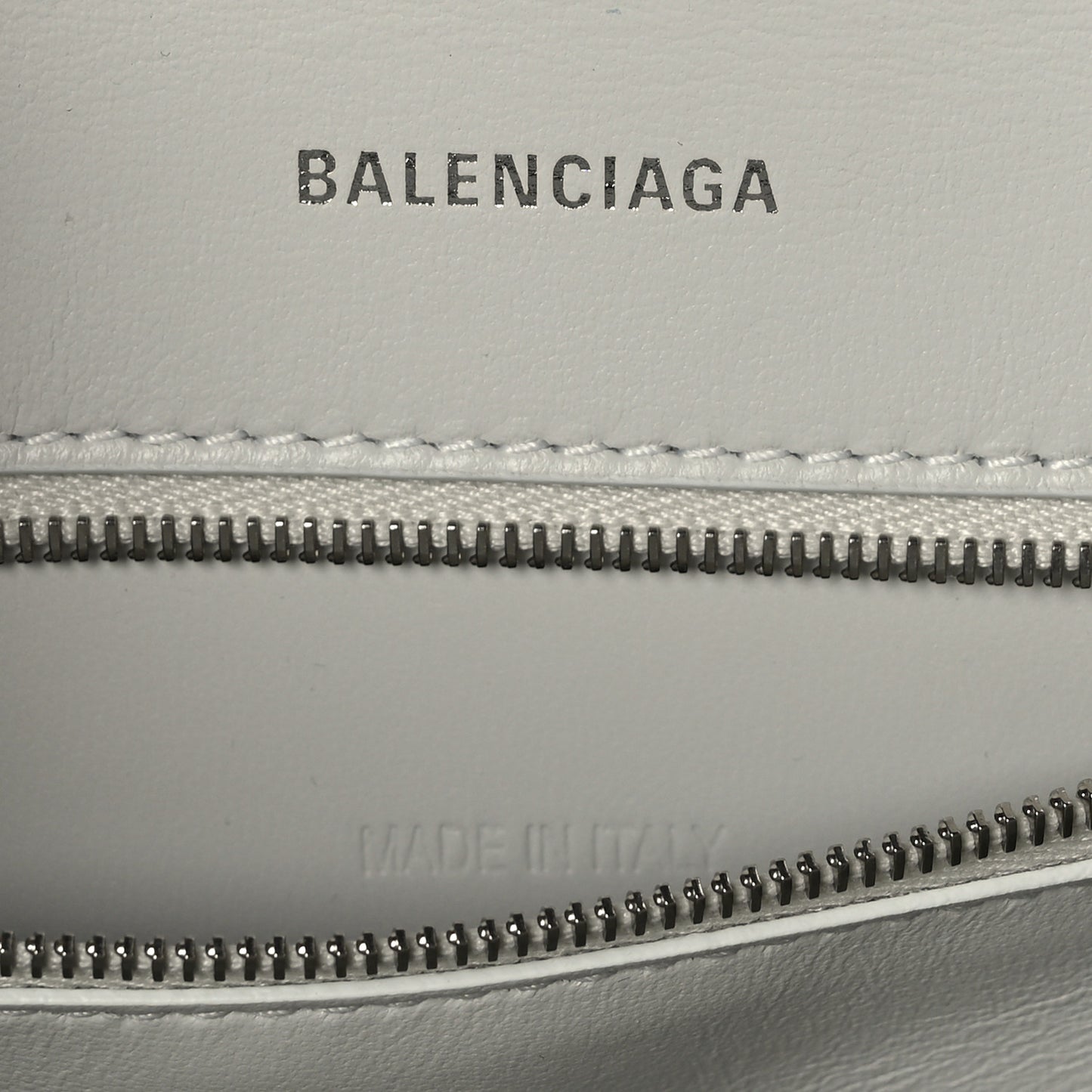 Calfskin Crocodile Embossed Small Hourglass Top Handle Bag White