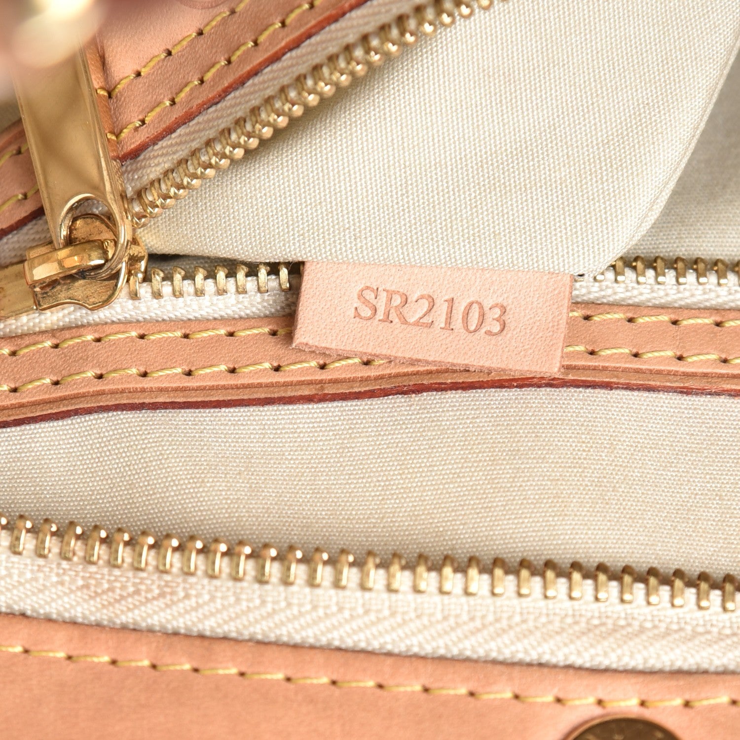 Louis Vuitton Vernis Brea GM Blanc Corail 8 of 12