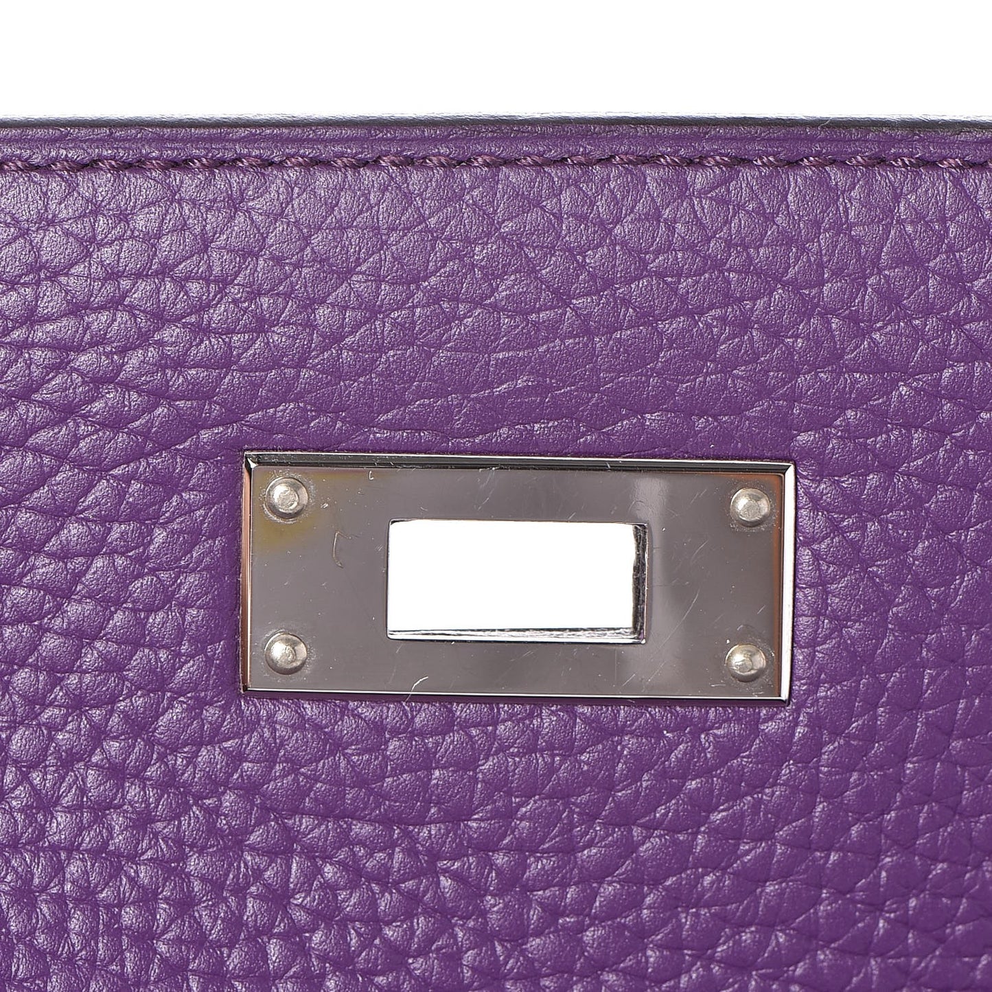 Taurillon Clemence Kelly Retourne 35 Ultraviolet