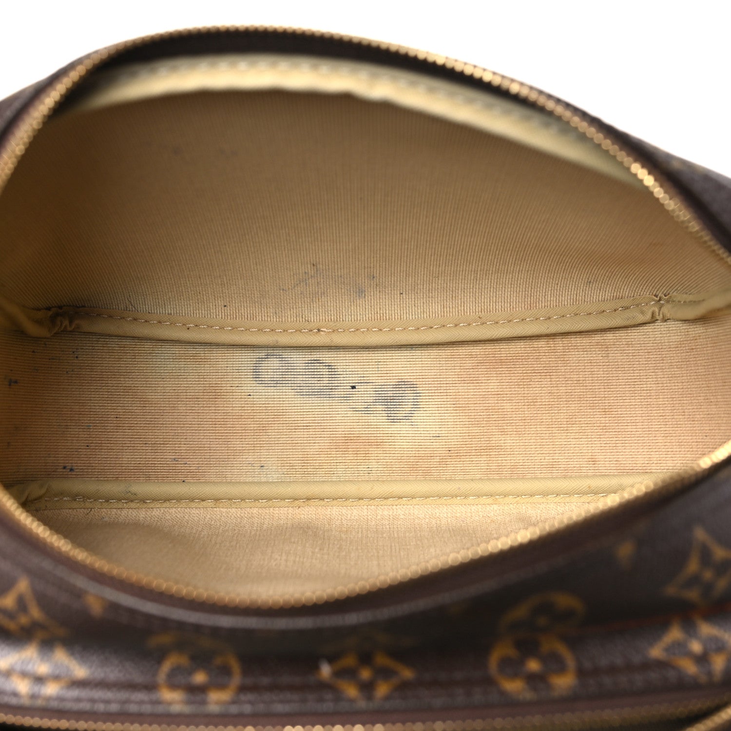 Louis Vuitton Monogram Reporter PM 5 of 12