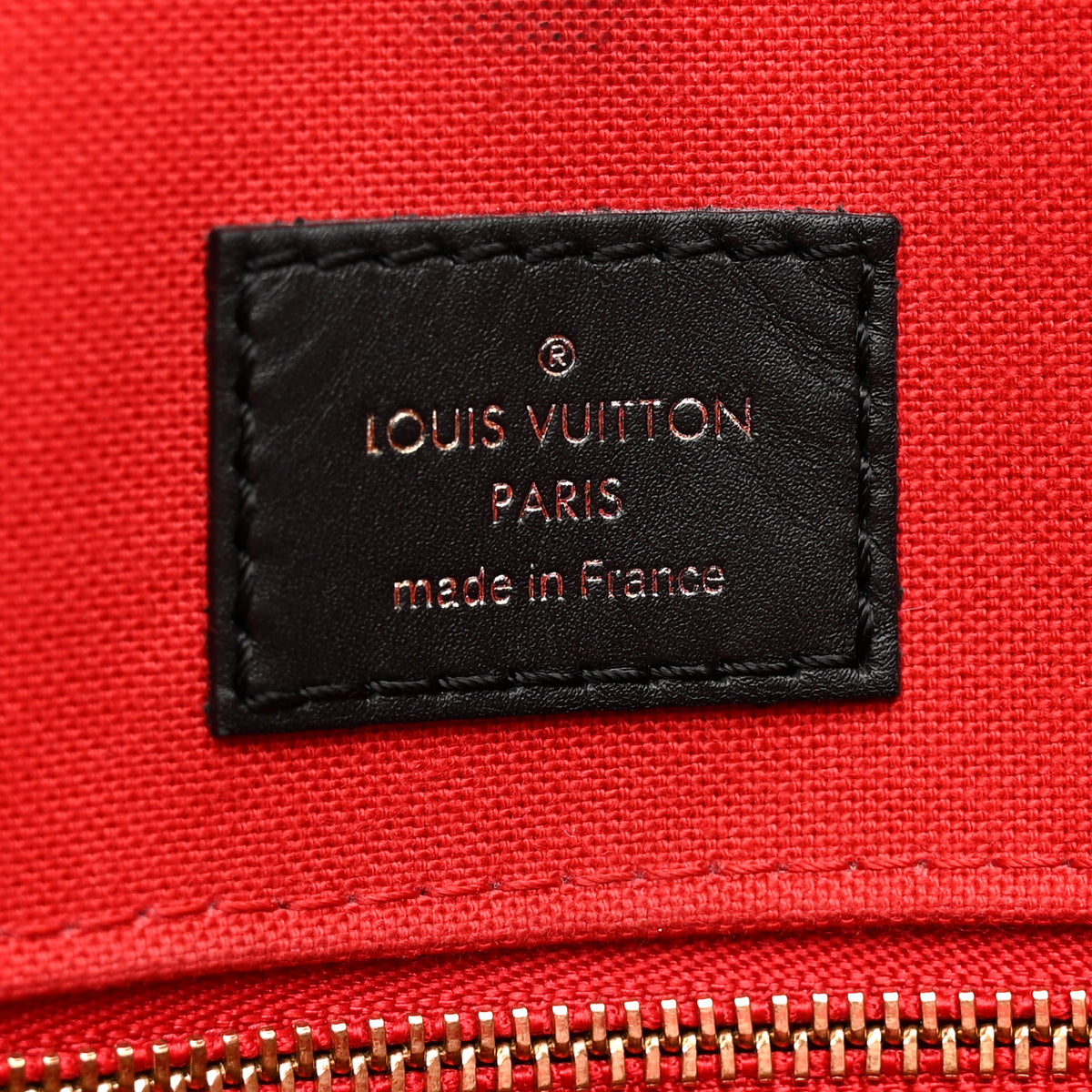 Reverse Monogram Giant Onthego MM