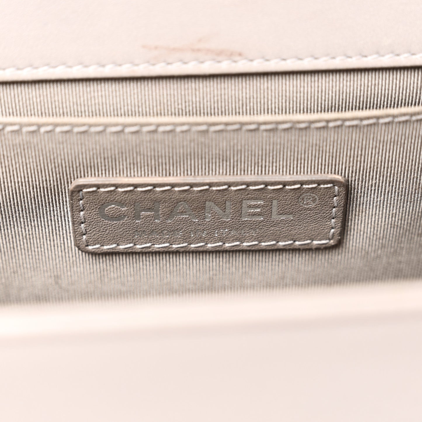 Lambskin Quilted Medium Boy Flap Grey