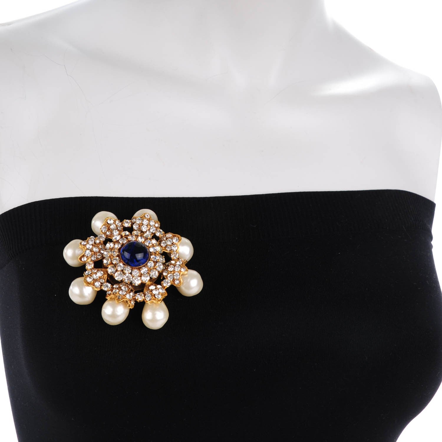 Chanel Crystal Pearl Gripoix Brooch Gold 2 of 5